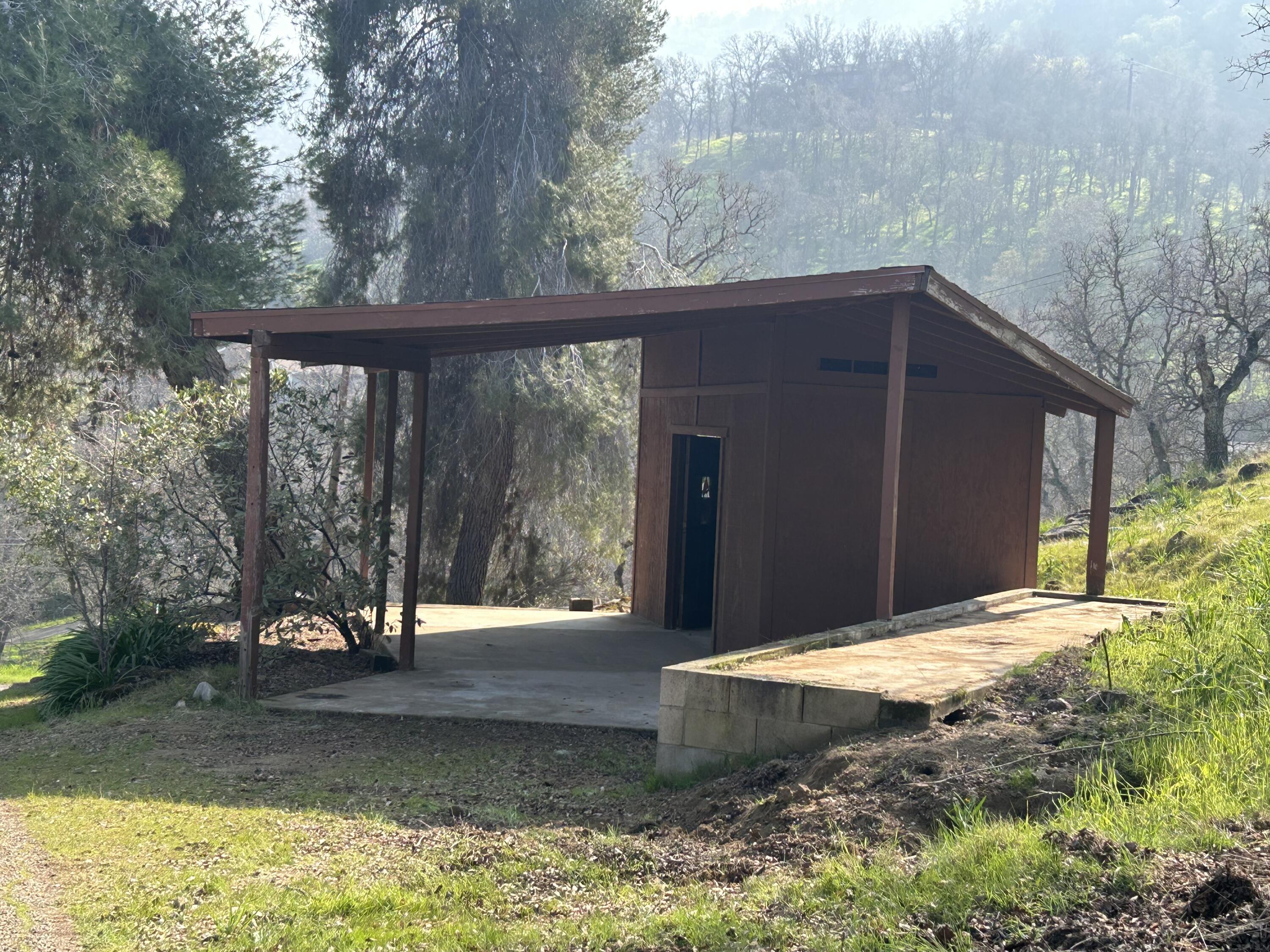 40838 Oak Ridge Dr, Three Rivers, CA 93271