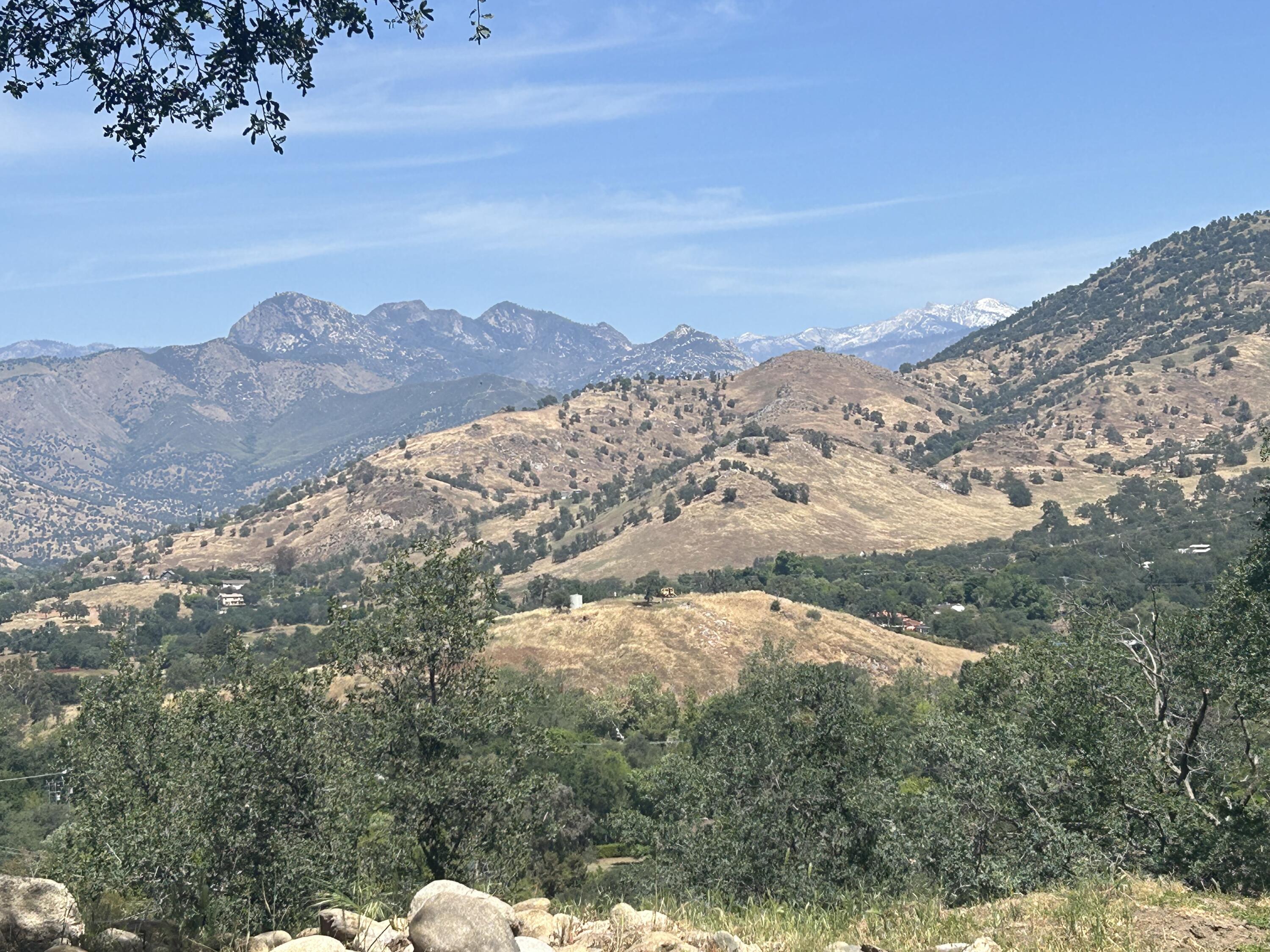 40838 Oak Ridge Dr, Three Rivers, CA 93271