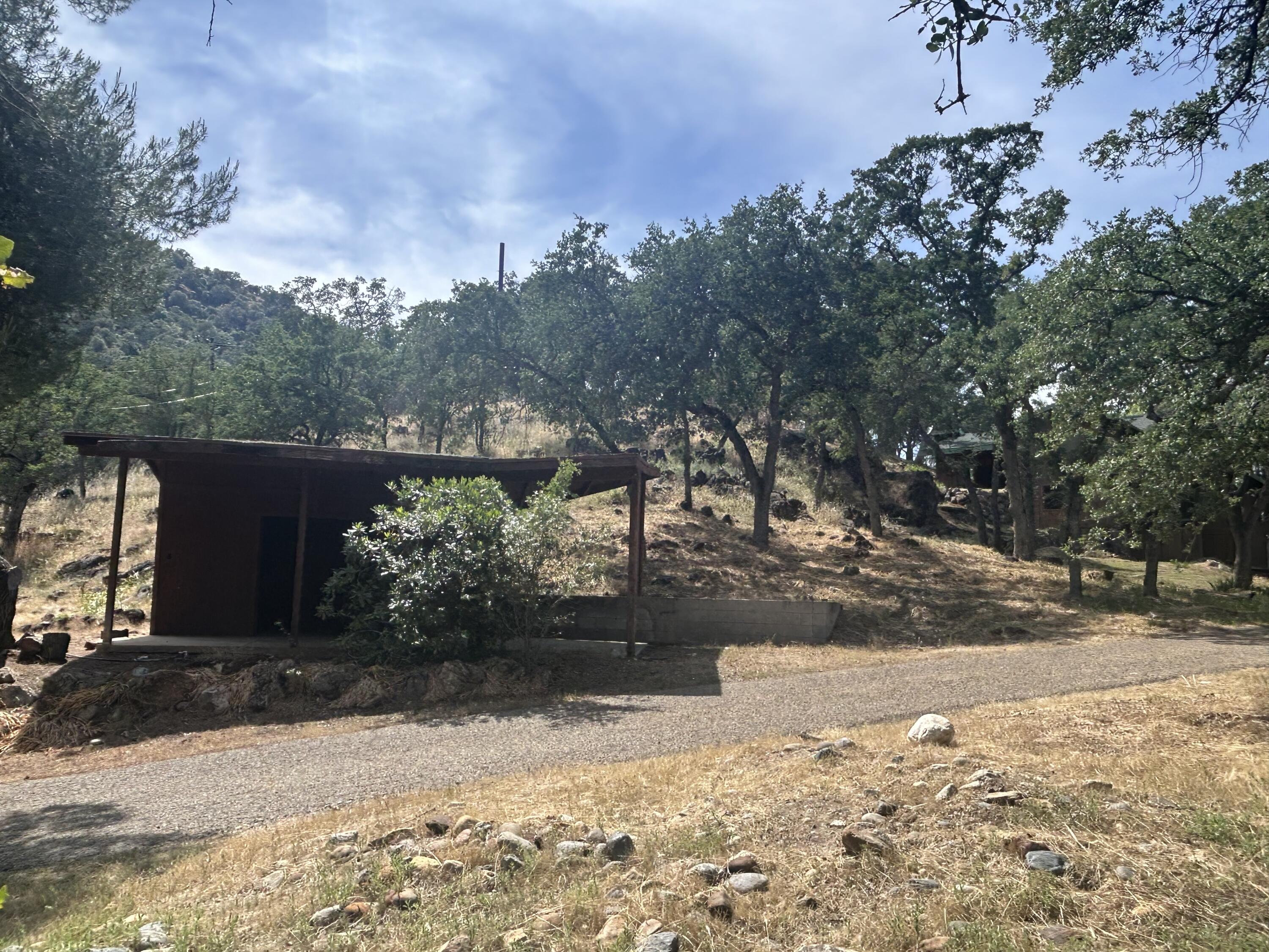 40838 Oak Ridge Dr, Three Rivers, CA 93271