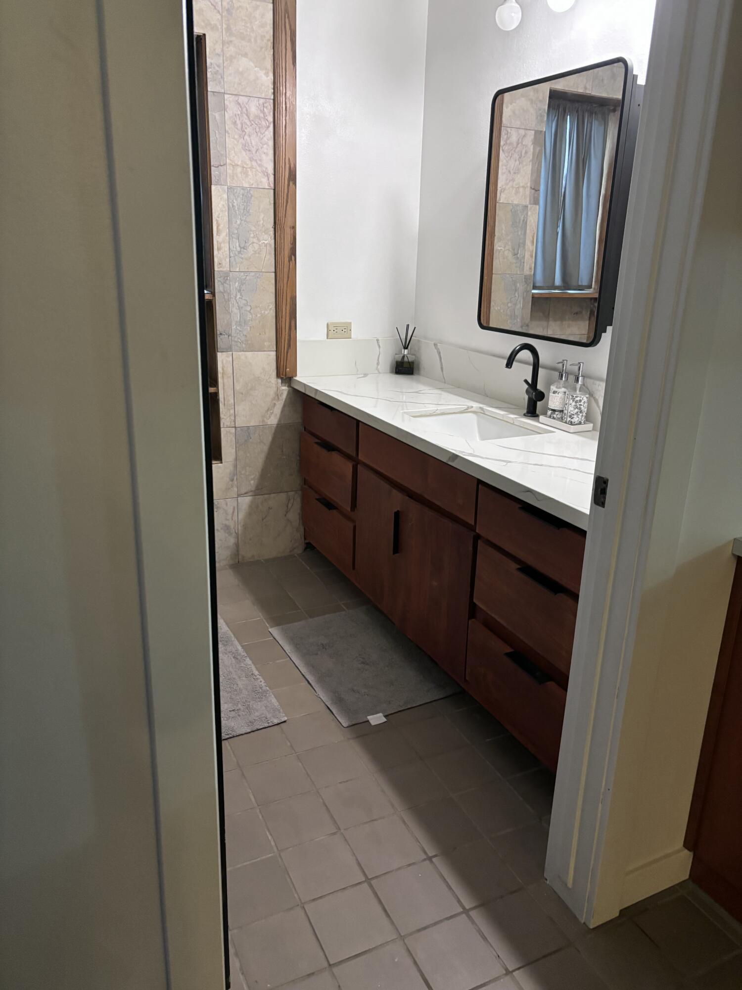 31338 Dahlem Dr, Exeter, CA 93221