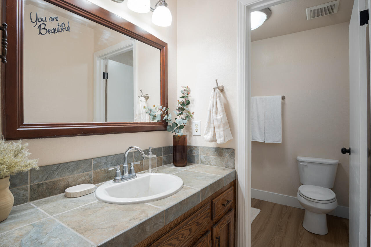 818 W Grand Ave, Porterville, CA 93257