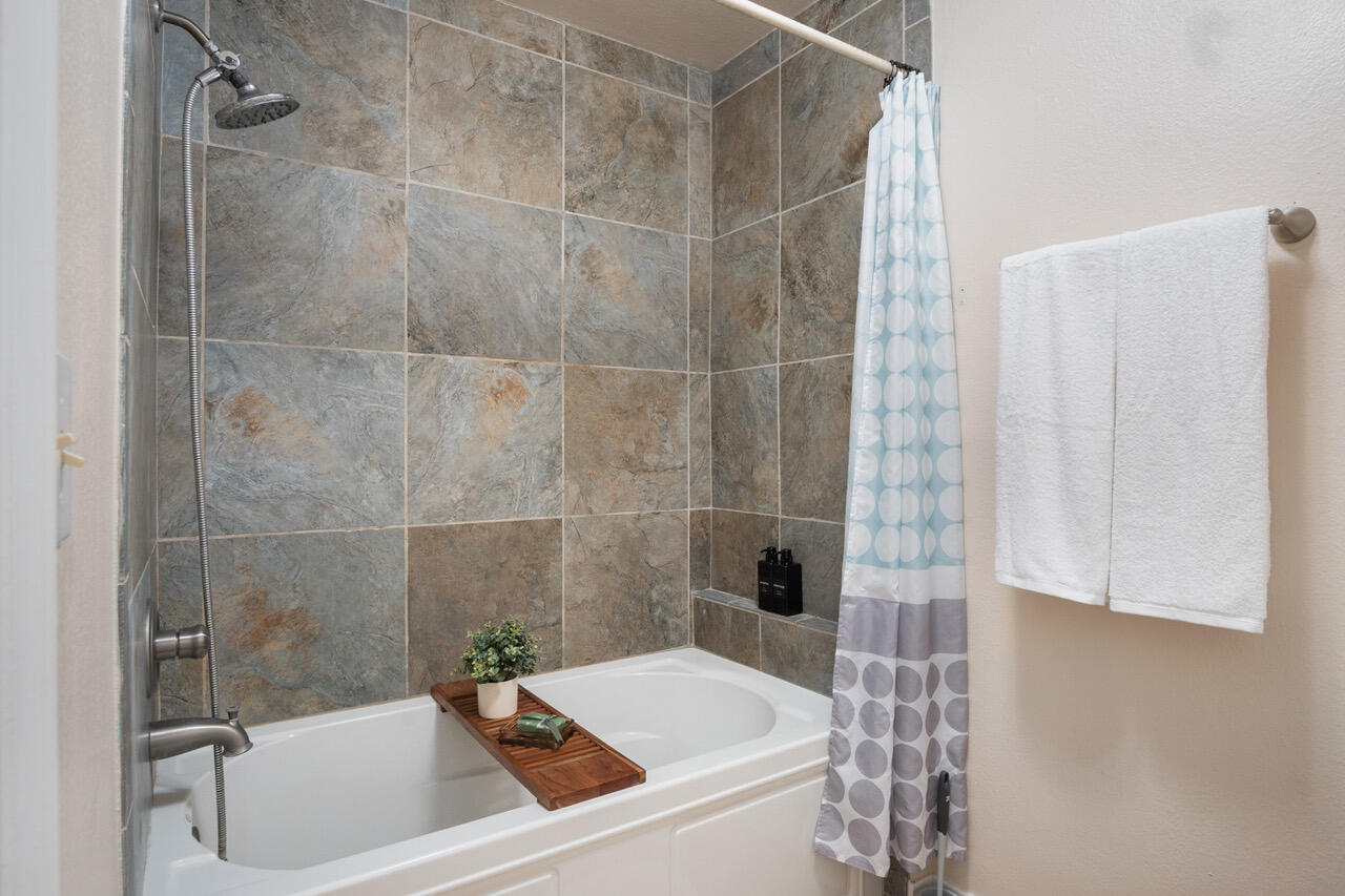 818 W Grand Ave, Porterville, CA 93257