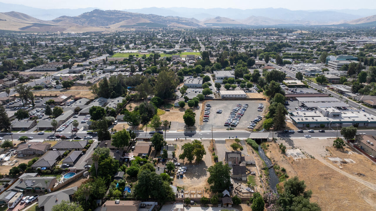 293 N Villa St, Porterville, CA 93257