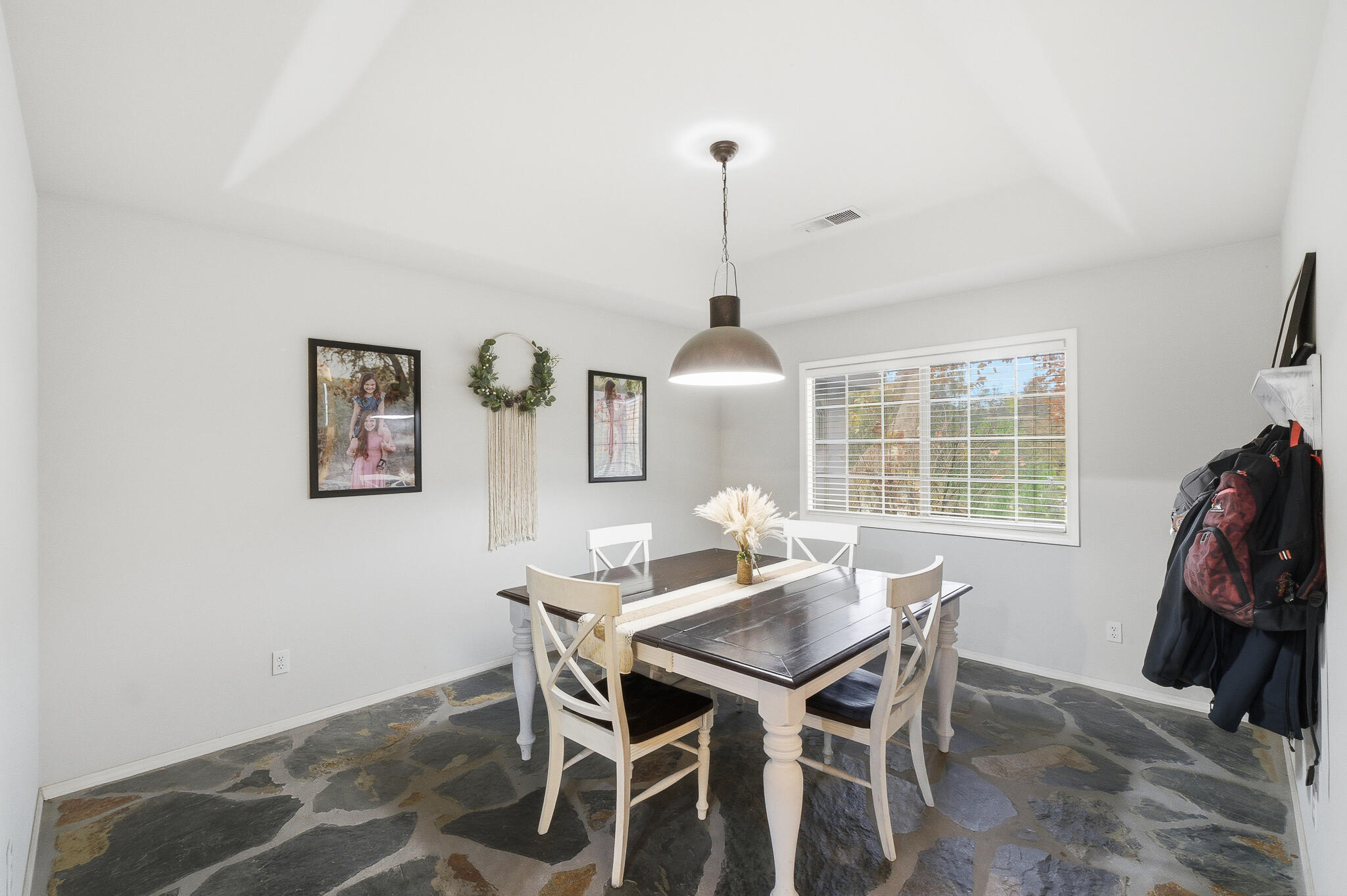 33721 Globe Dr, Springville, CA 93265