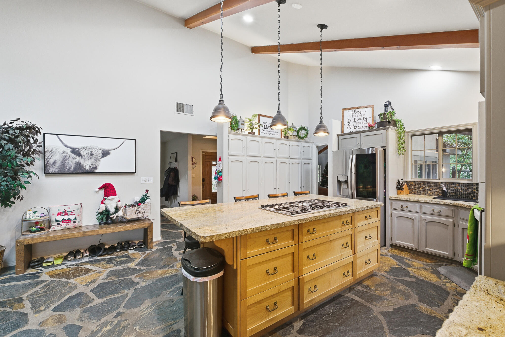 33721 Globe Dr, Springville, CA 93265