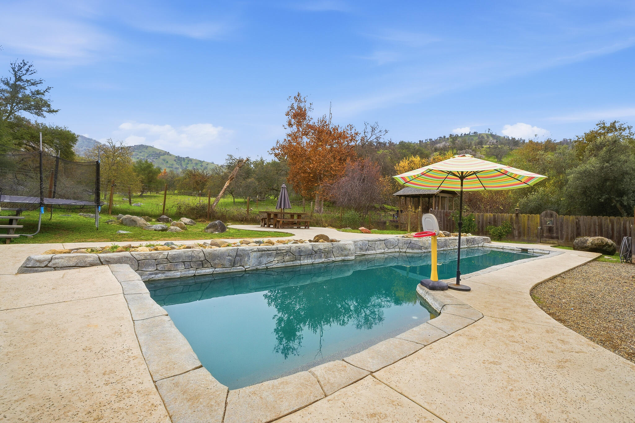 33721 Globe Dr, Springville, CA 93265