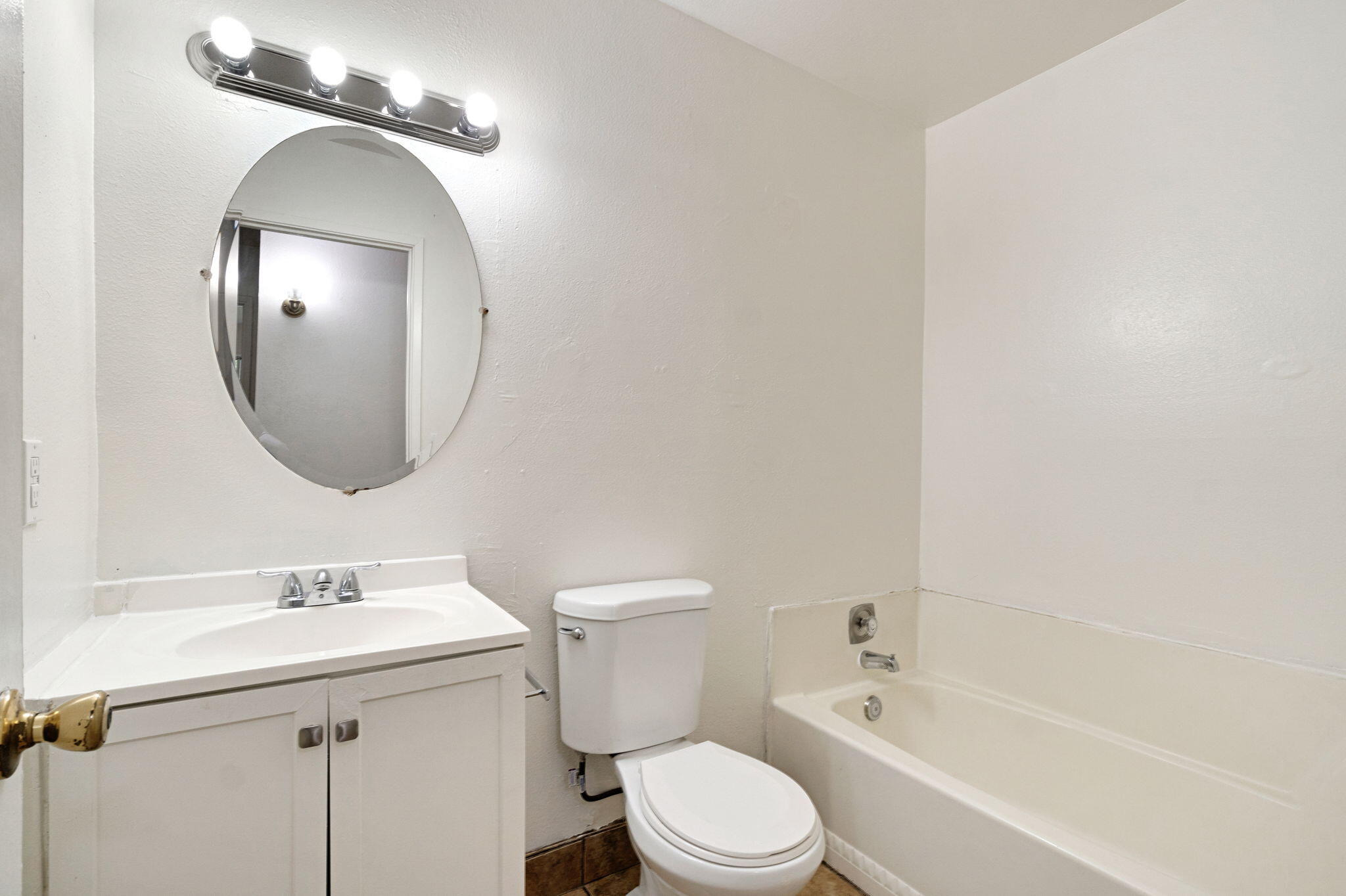 14853 W Stanislaus Ave, Kerman, CA 93630