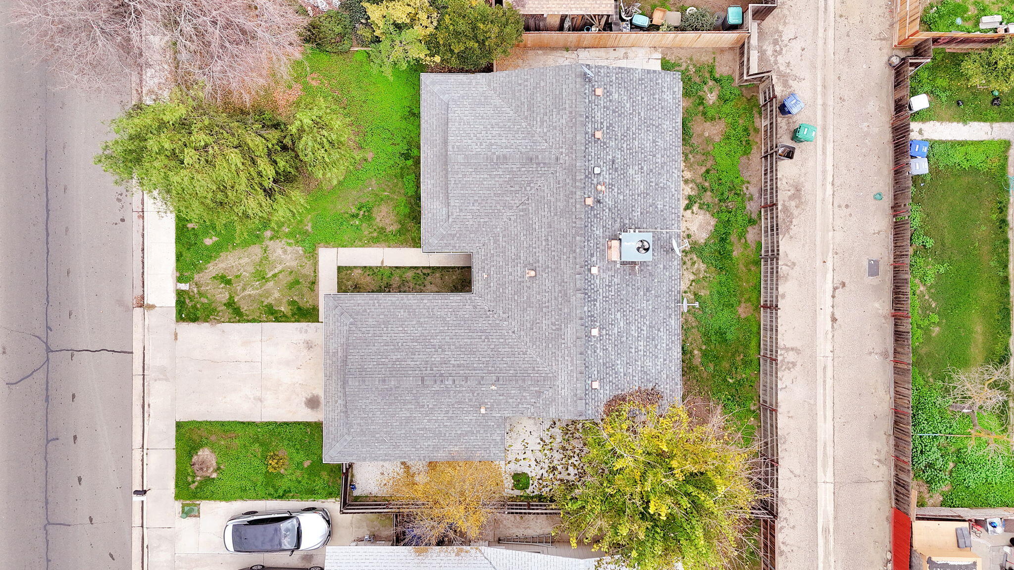 14853 W Stanislaus Ave, Kerman, CA 93630