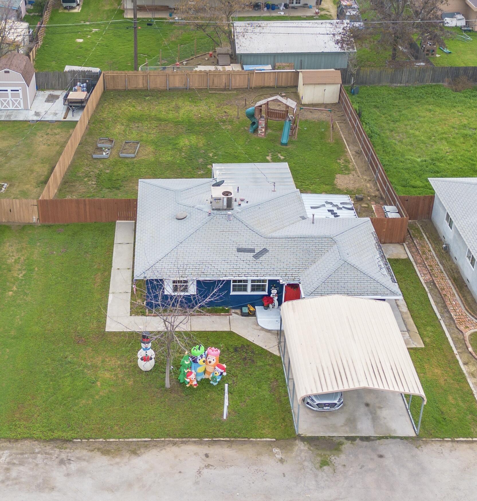 811 E Myrtle St, Hanford, CA 93230