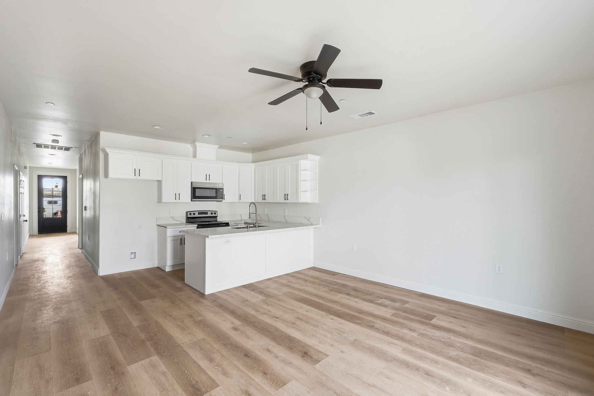 168 N Waukesha St, Porterville, CA 93257