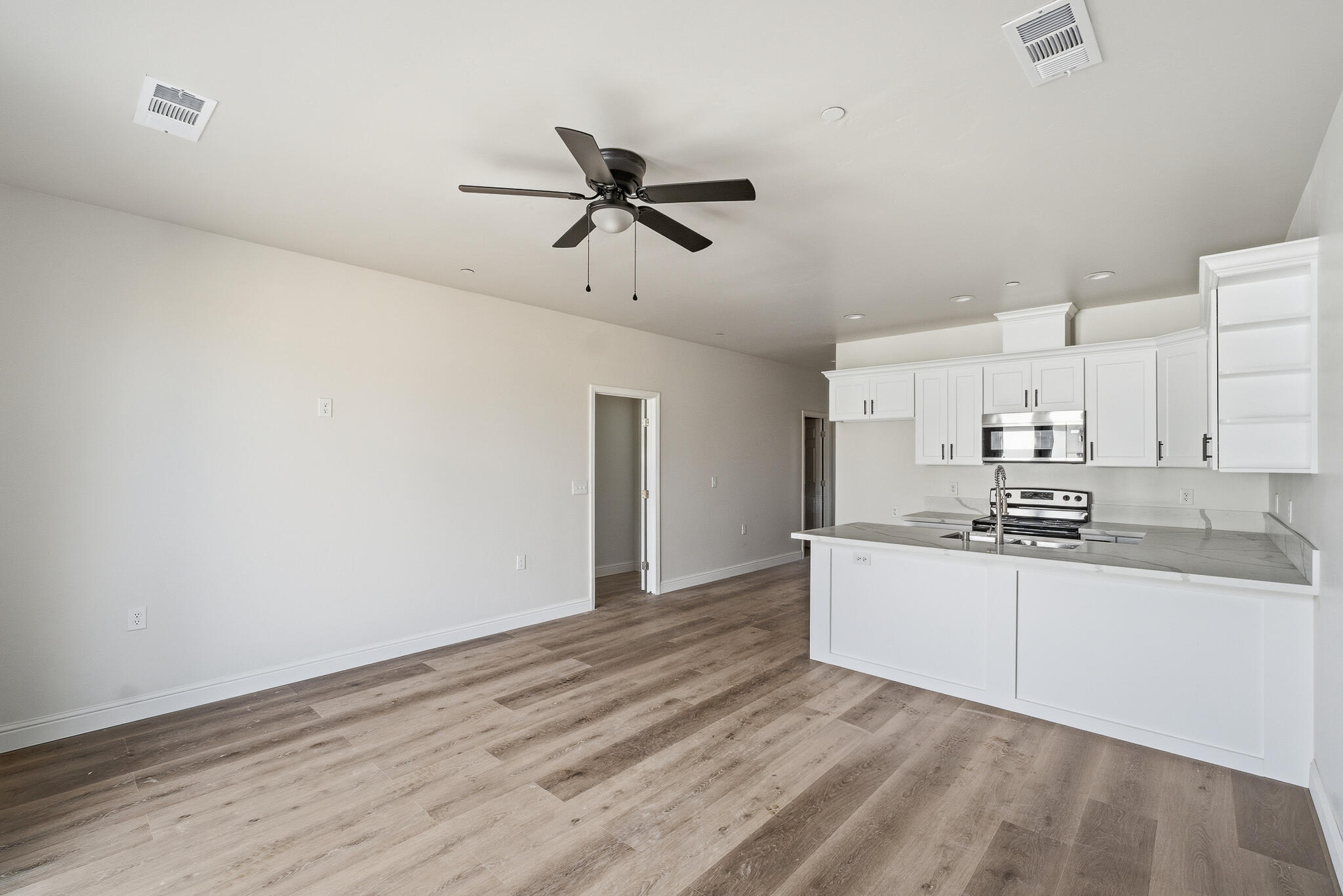 168 N Waukesha St, Porterville, CA 93257