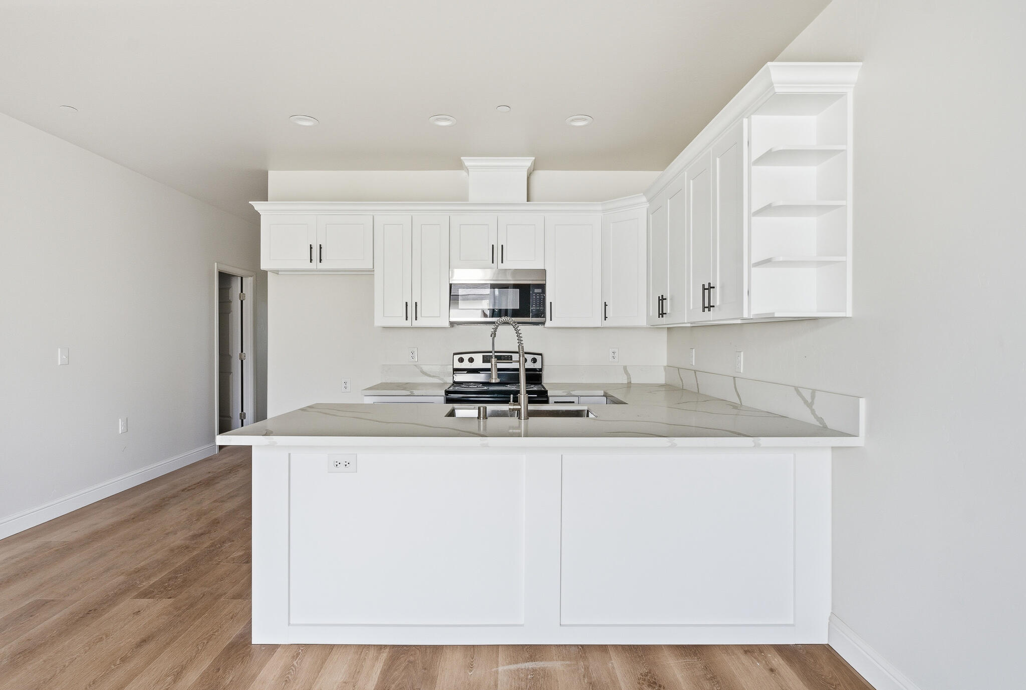 168 N Waukesha St, Porterville, CA 93257