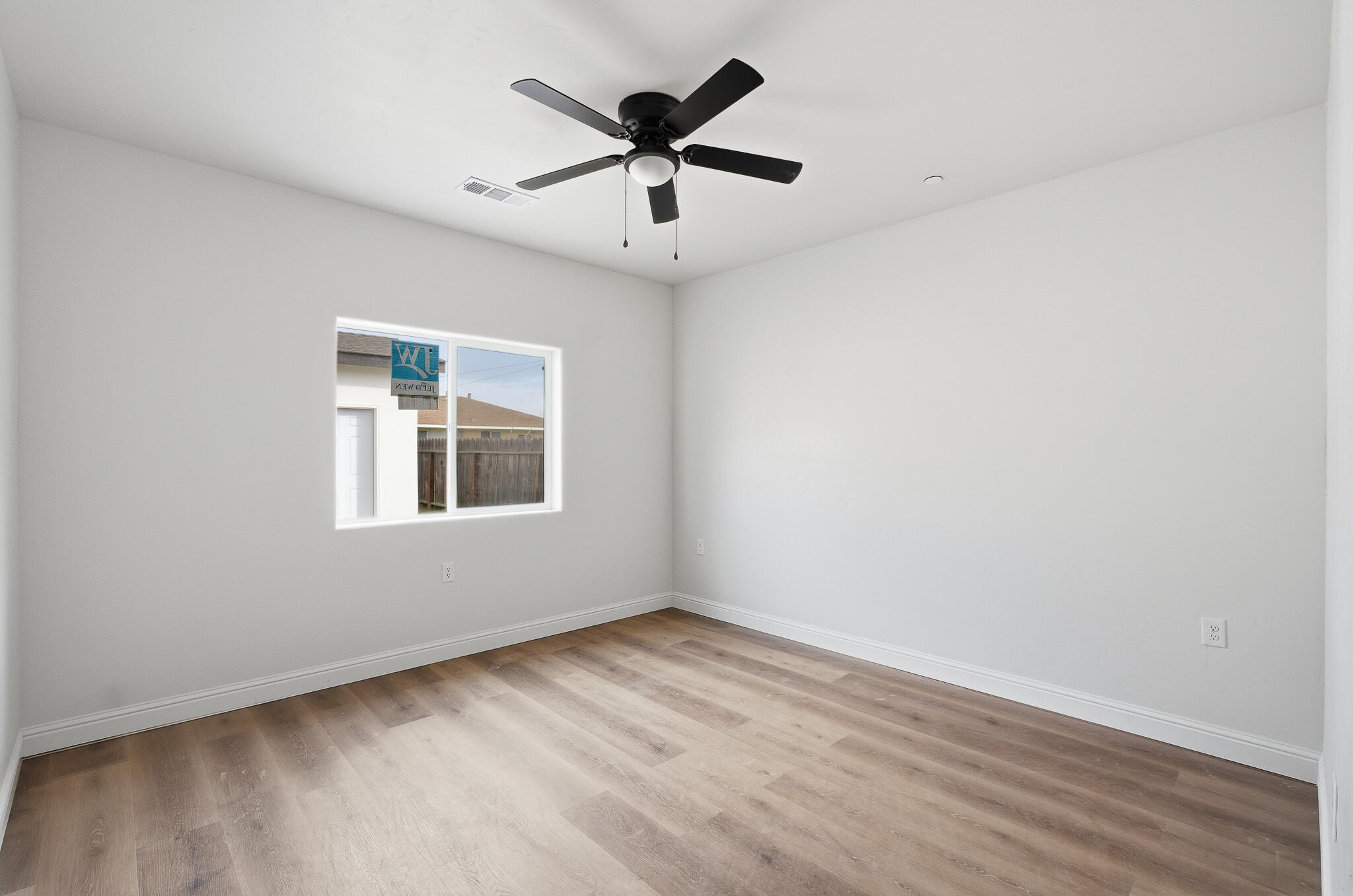 168 N Waukesha St, Porterville, CA 93257