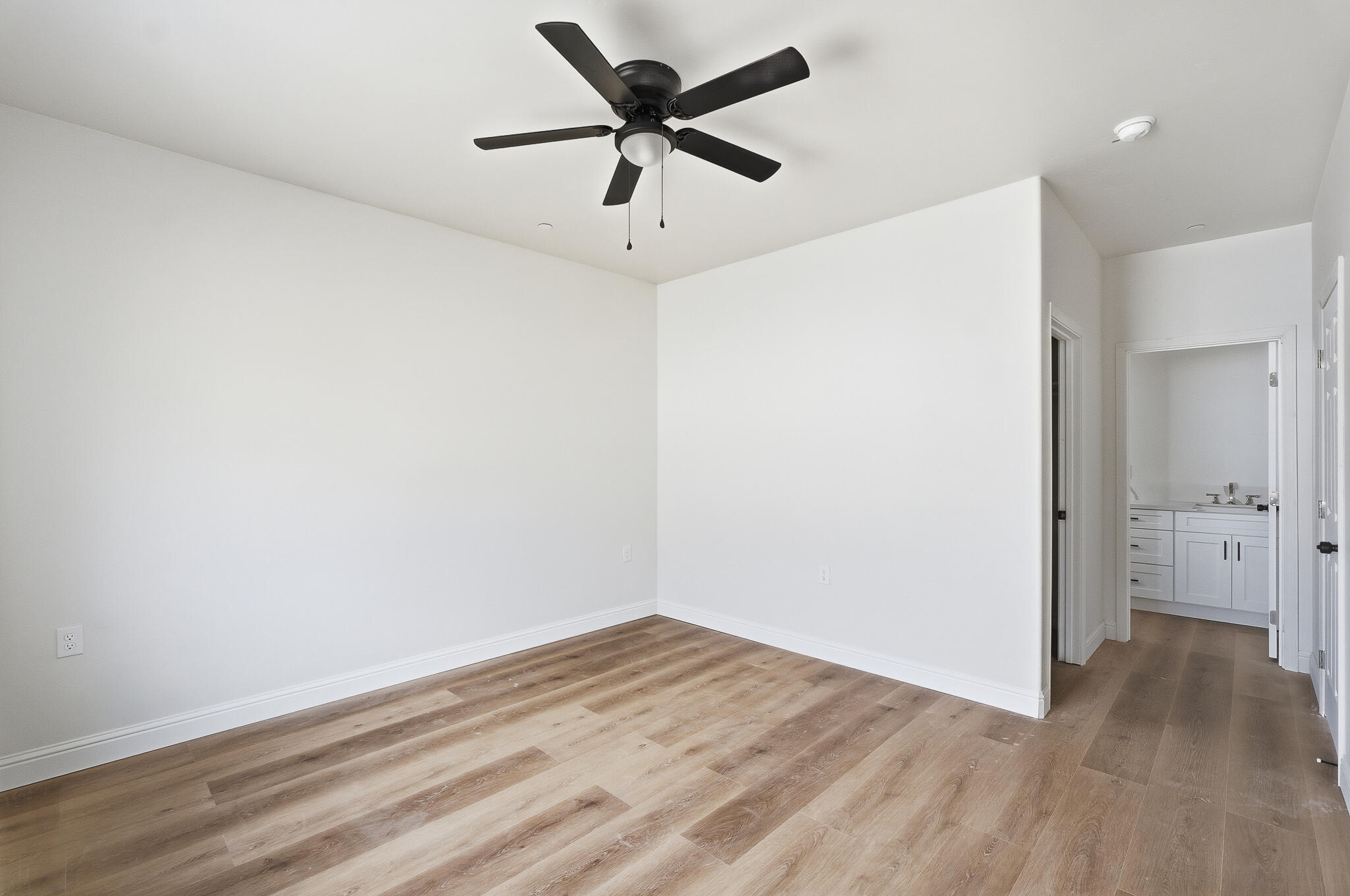 168 N Waukesha St, Porterville, CA 93257