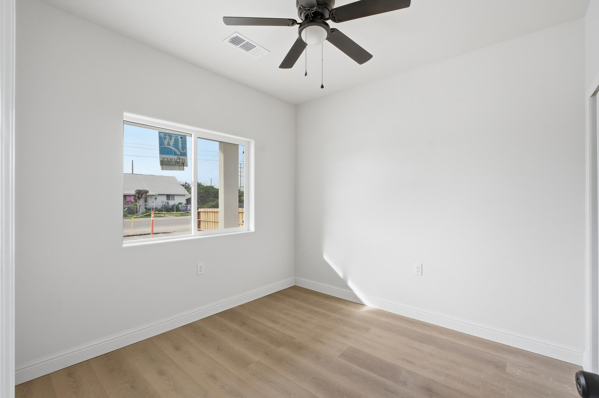 168 N Waukesha St, Porterville, CA 93257