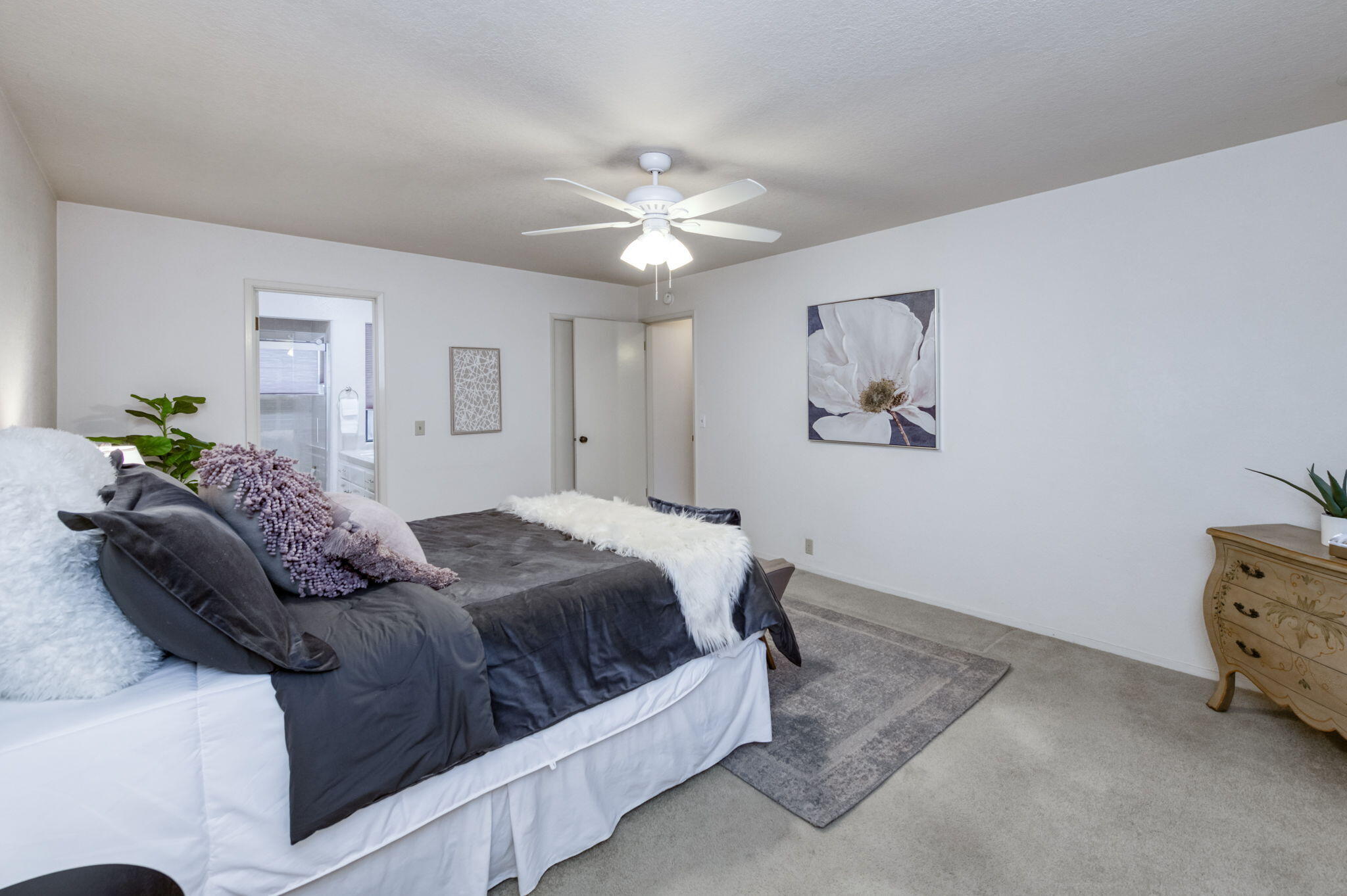 5419 W Judy Ave, Visalia, CA 93277