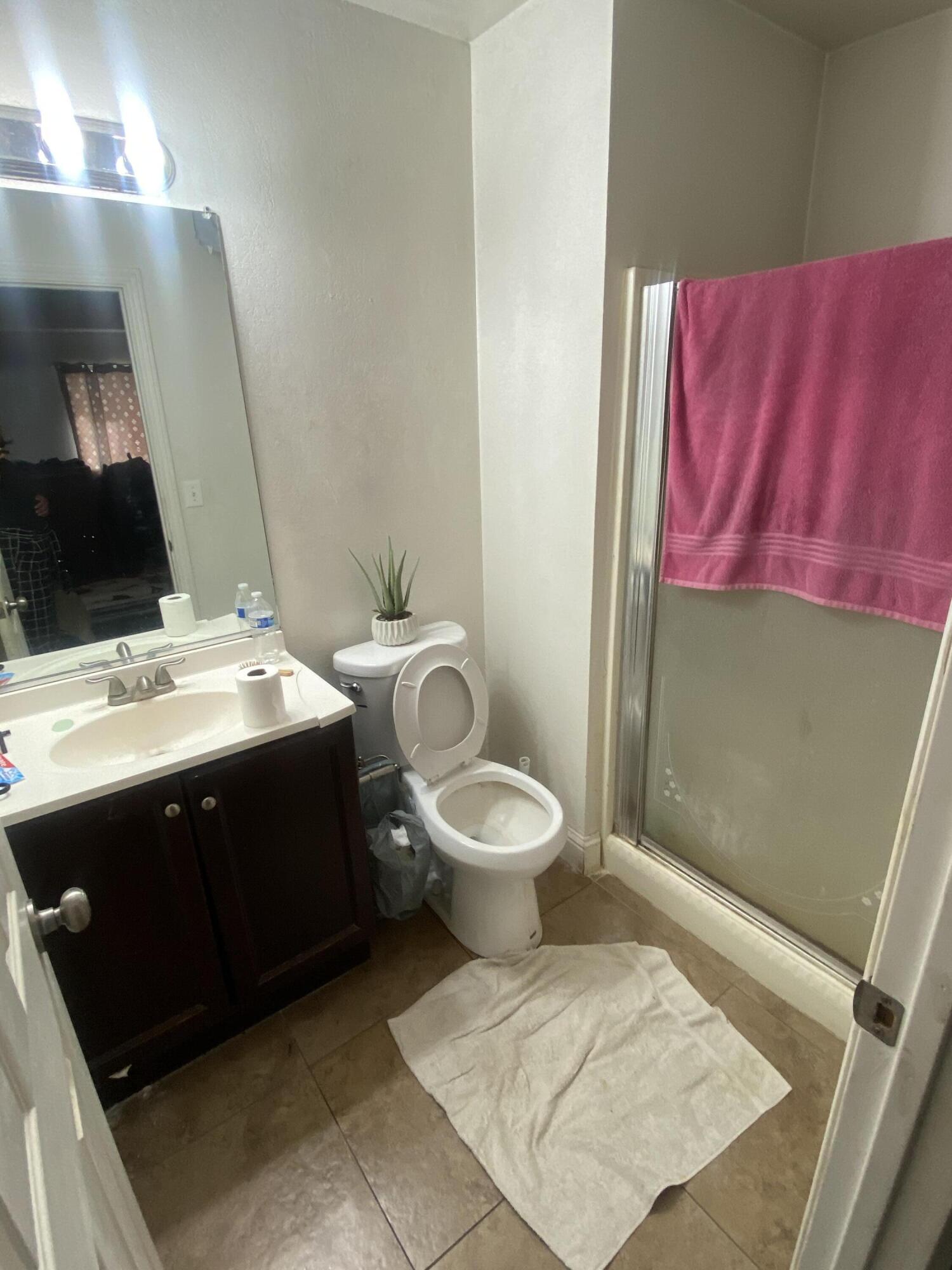 657 W Parlier Ave #106, Reedley, CA 93654