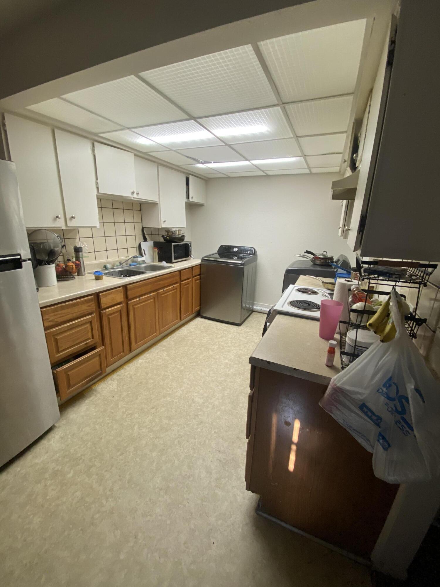 657 W Parlier Ave #114, Reedley, CA 93654