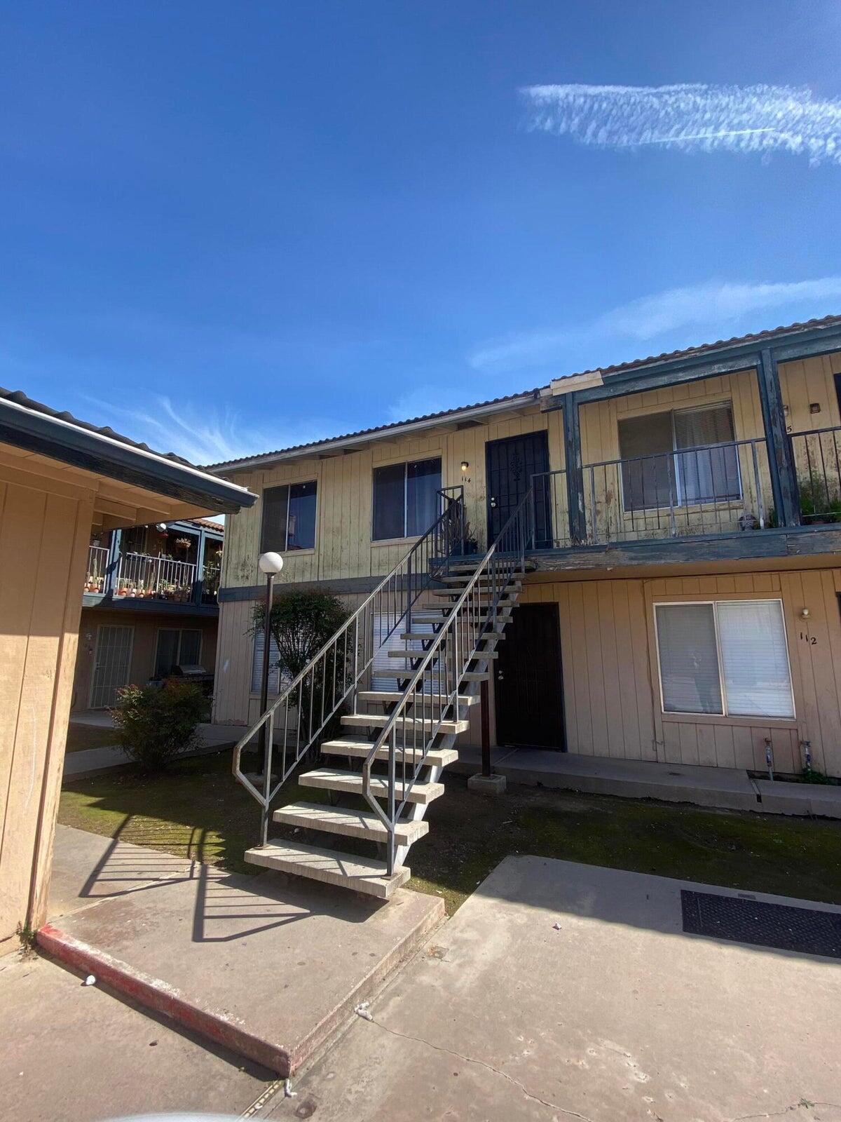 657 W Parlier Ave #114, Reedley, CA 93654