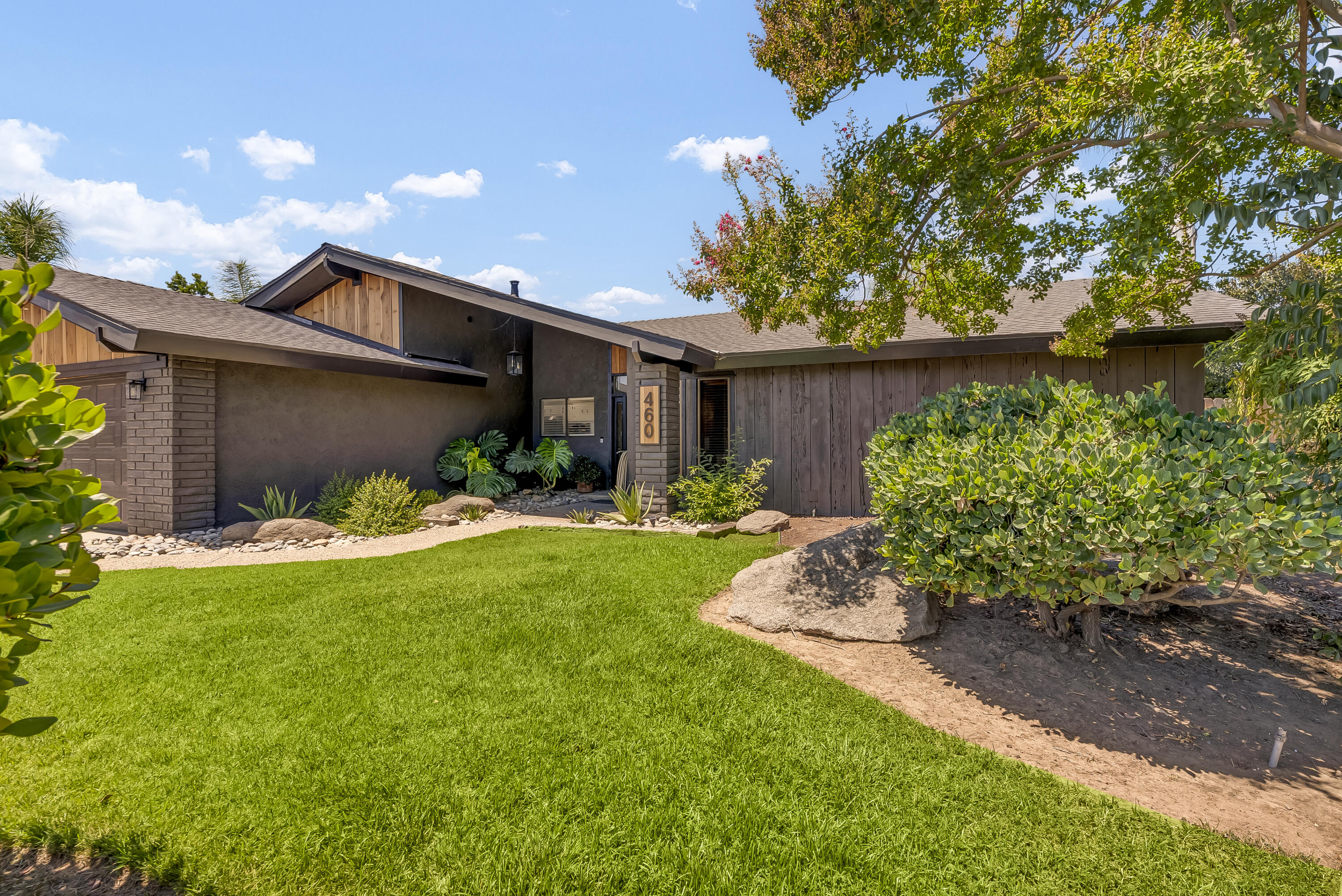 460 Ruma Rancho Ct, Porterville, CA 93257