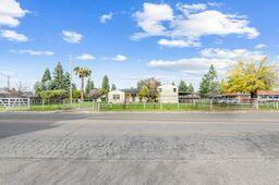 4708 W Hurley Ave, Visalia, CA 93291