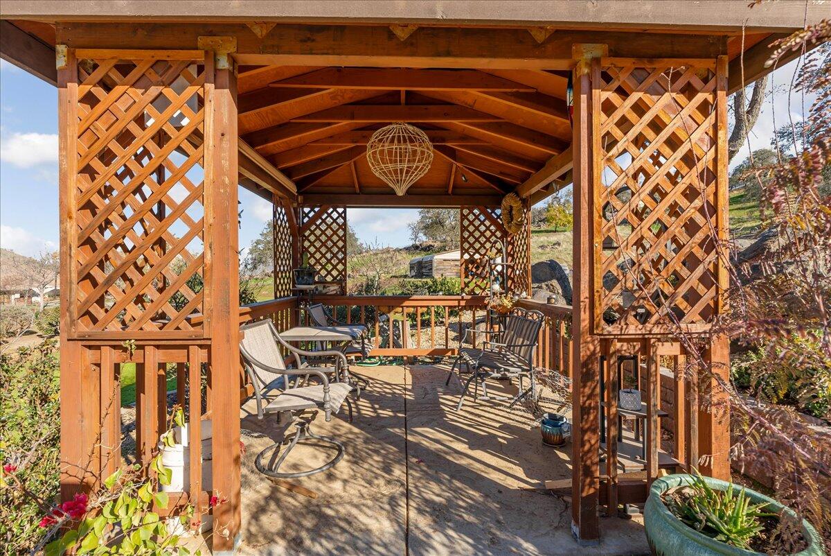 16360 Goat Ranch Rd, Springville, CA 93265