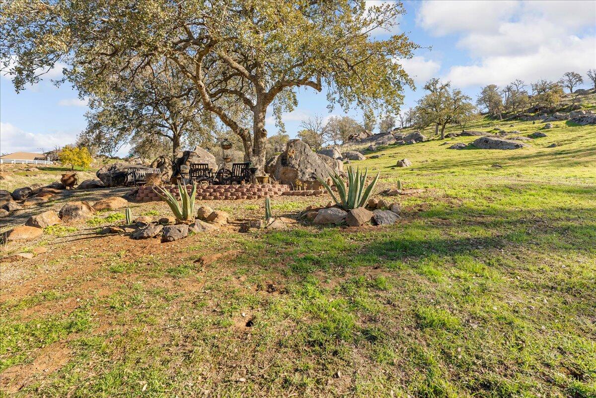 16360 Goat Ranch Rd, Springville, CA 93265
