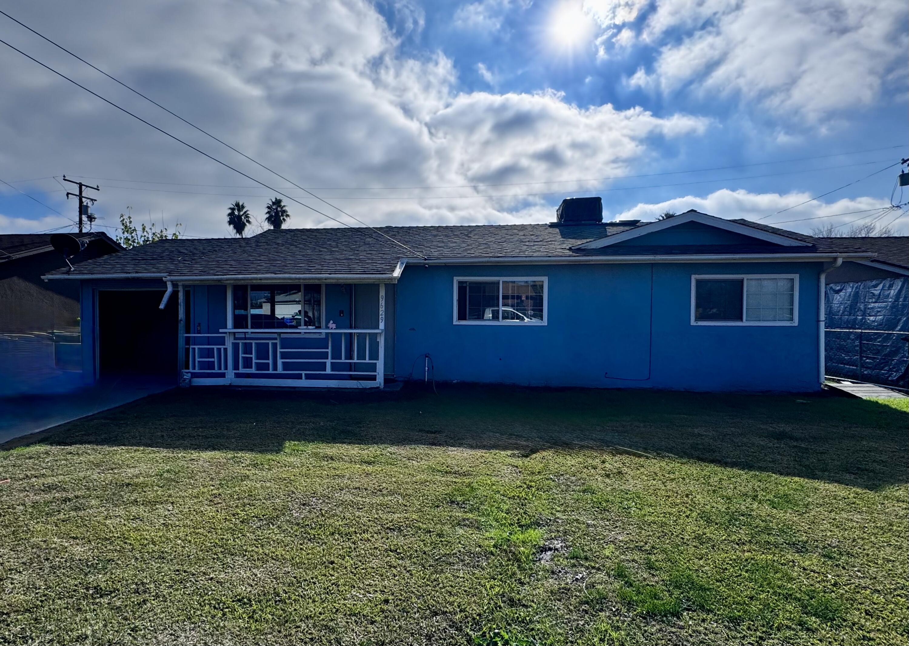 9629 Home Ave, Hanford, CA 93230