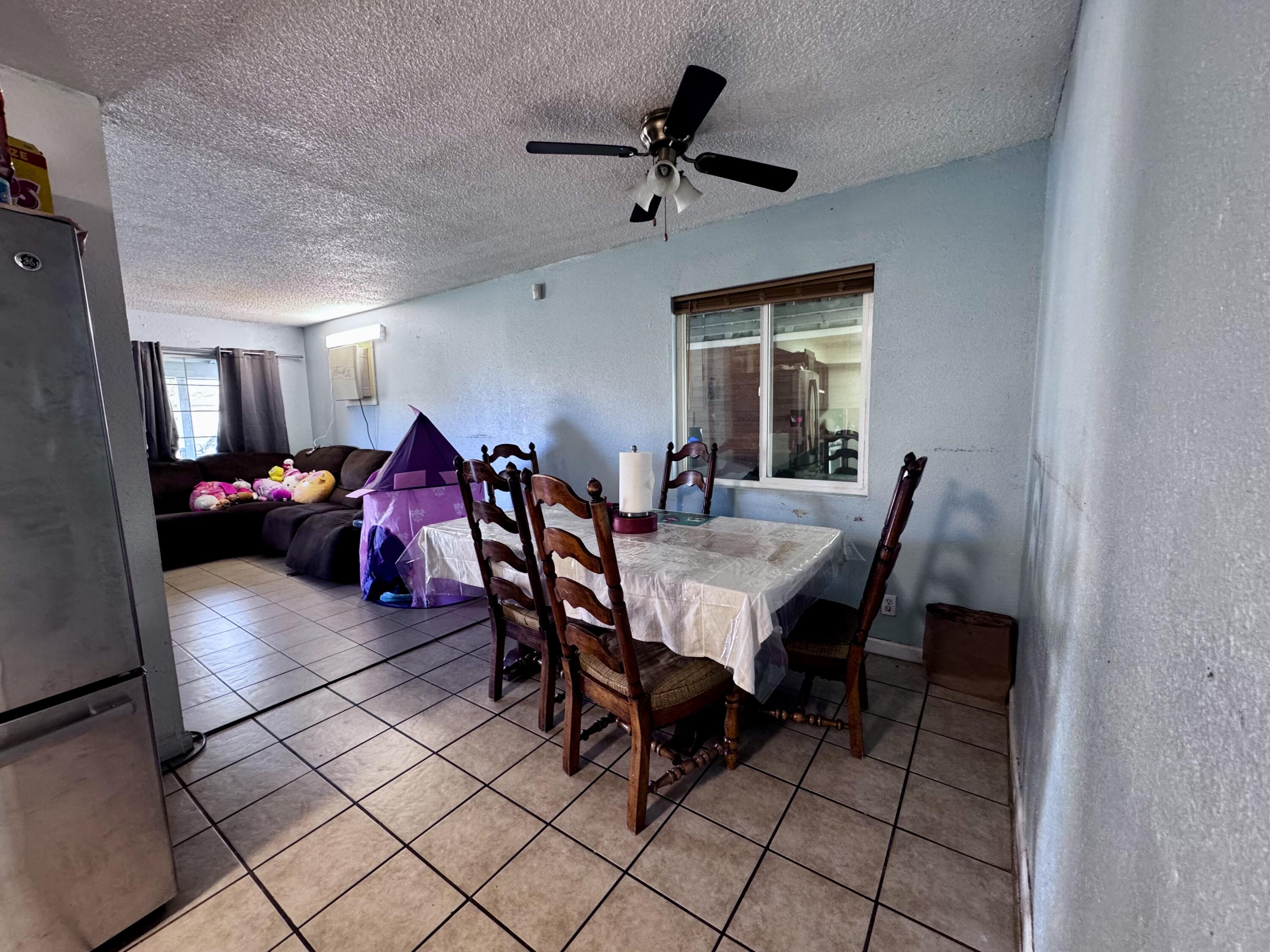 9629 Home Ave, Hanford, CA 93230