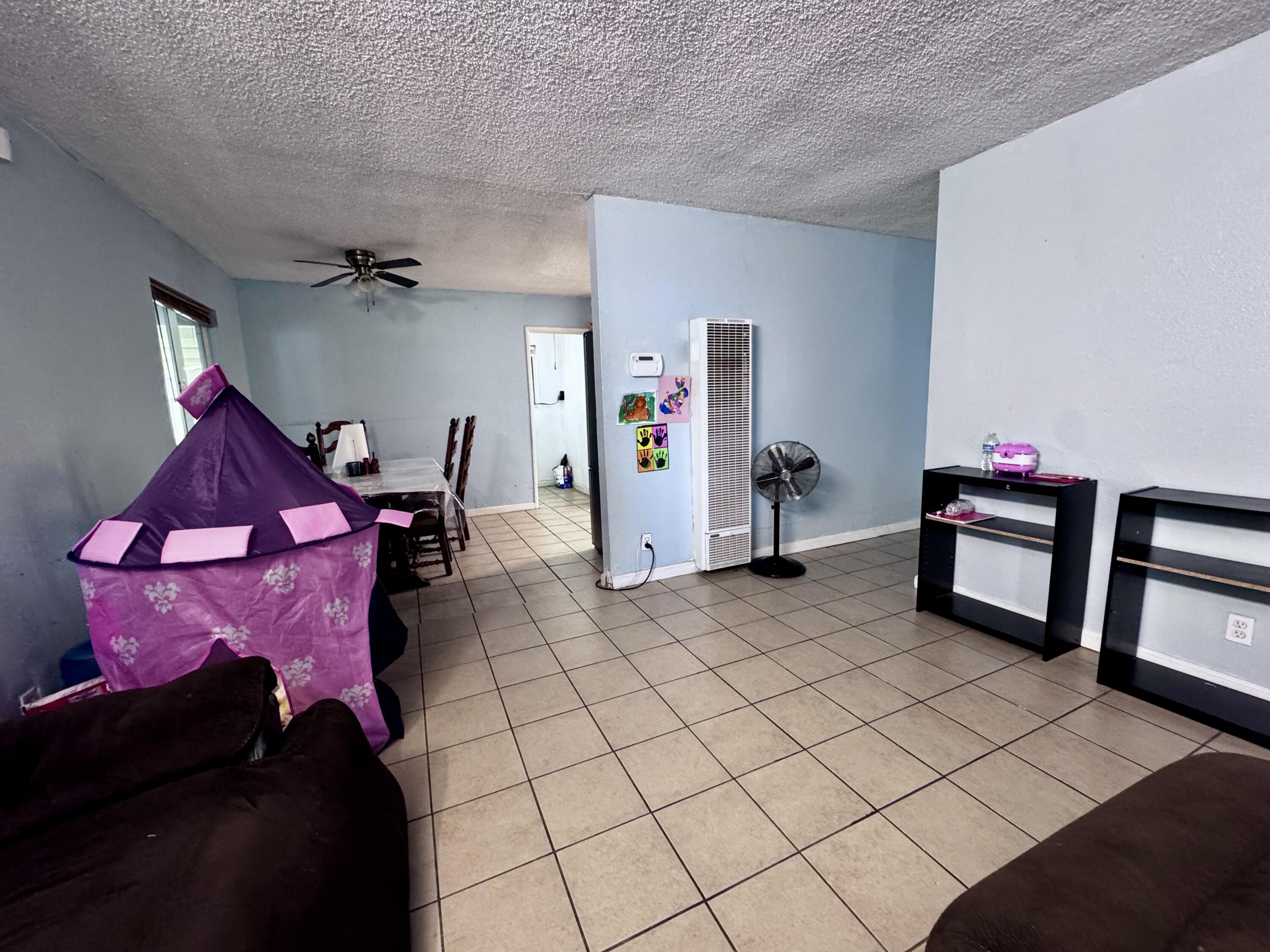 9629 Home Ave, Hanford, CA 93230