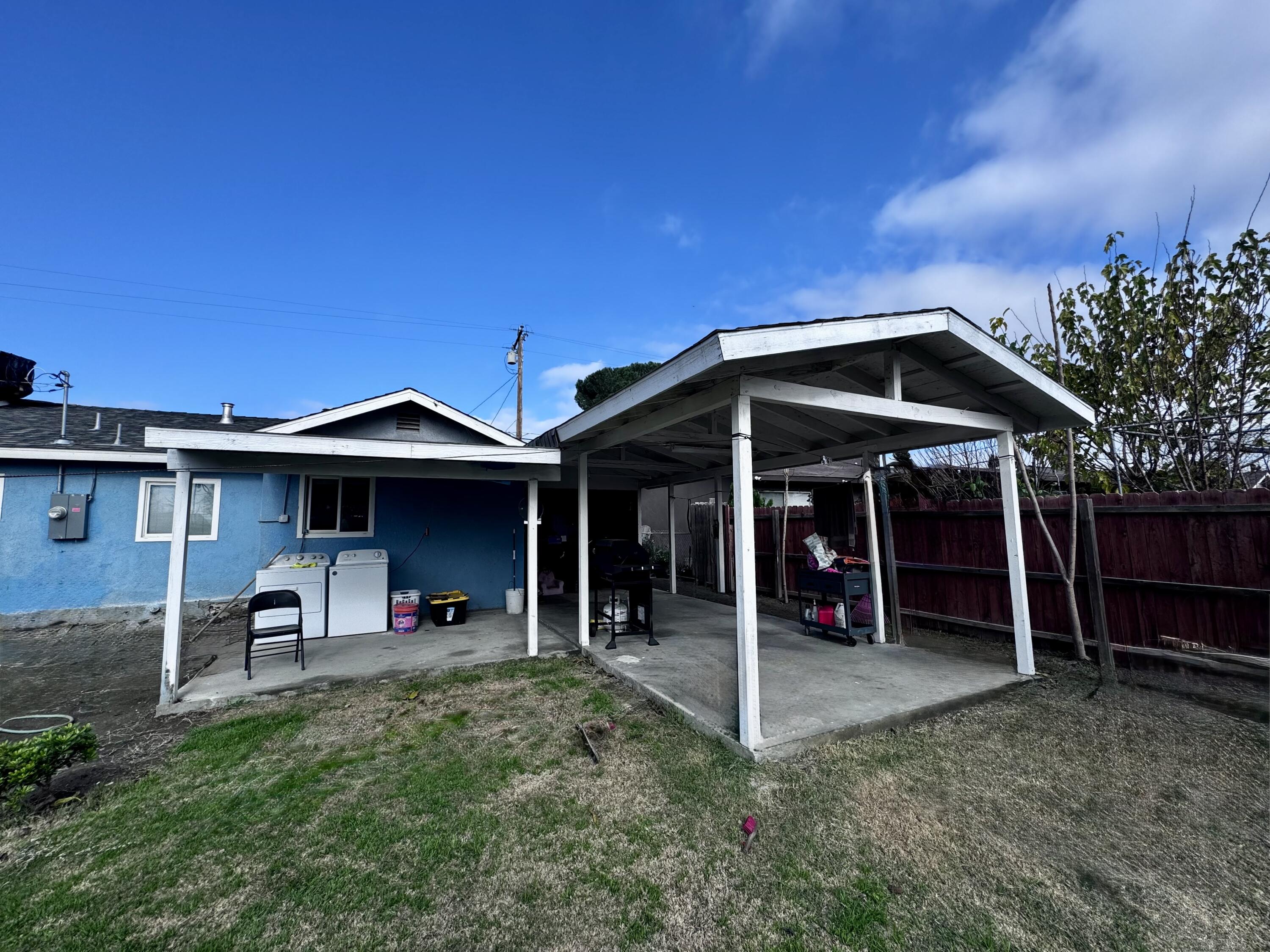 9629 Home Ave, Hanford, CA 93230