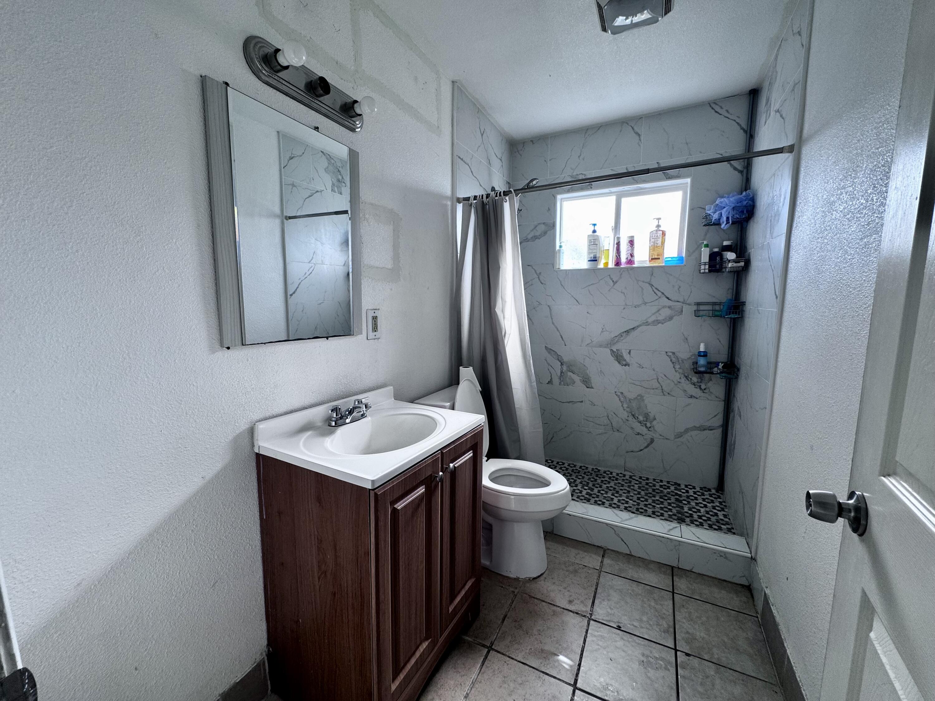 9629 Home Ave, Hanford, CA 93230