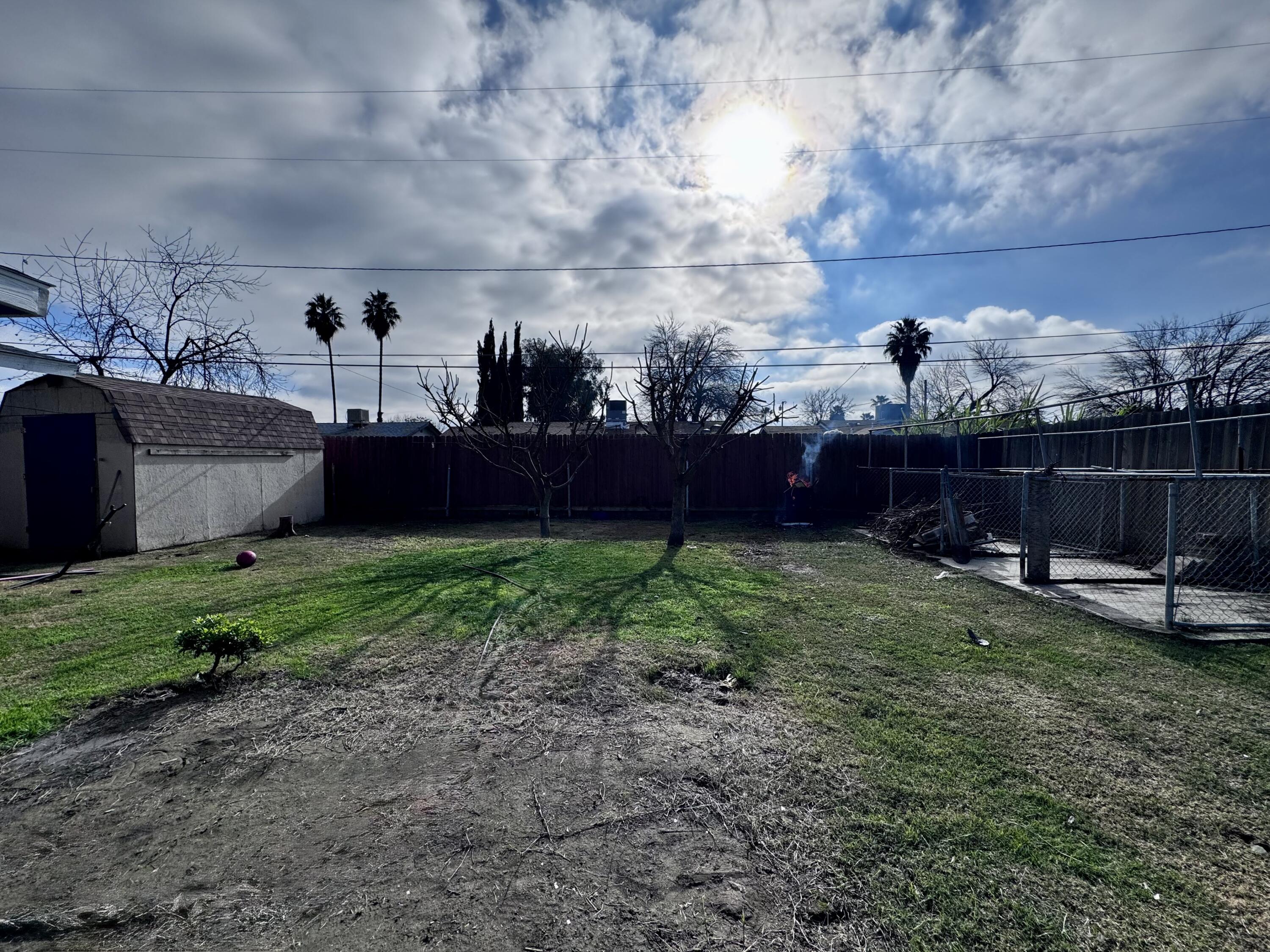 9629 Home Ave, Hanford, CA 93230