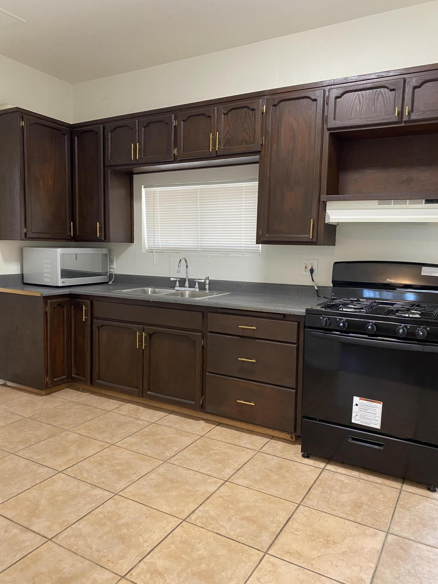 30694 Road 64, Visalia, CA 93291