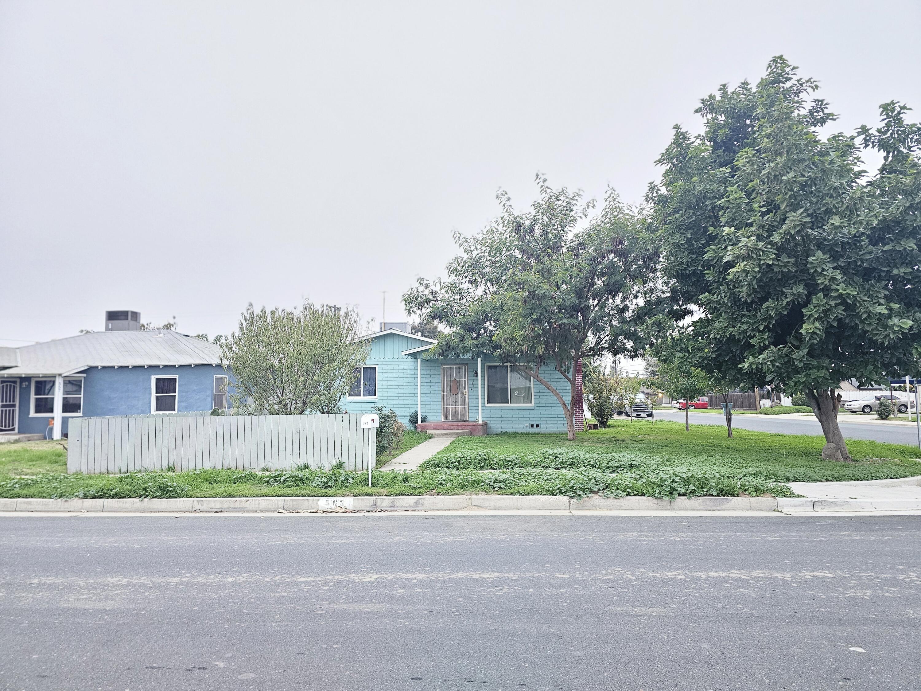 563 N O Street St, Tulare, CA 93274
