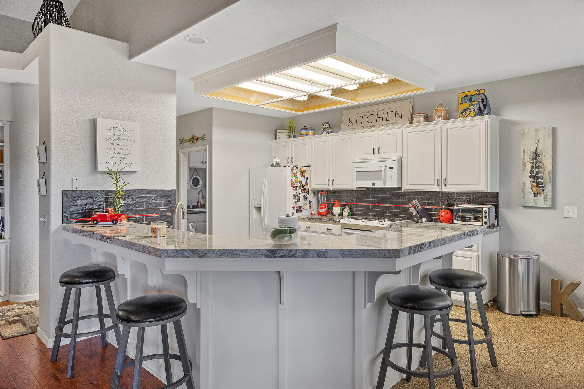 2622 W Prosperity Ave, Tulare, CA 93274