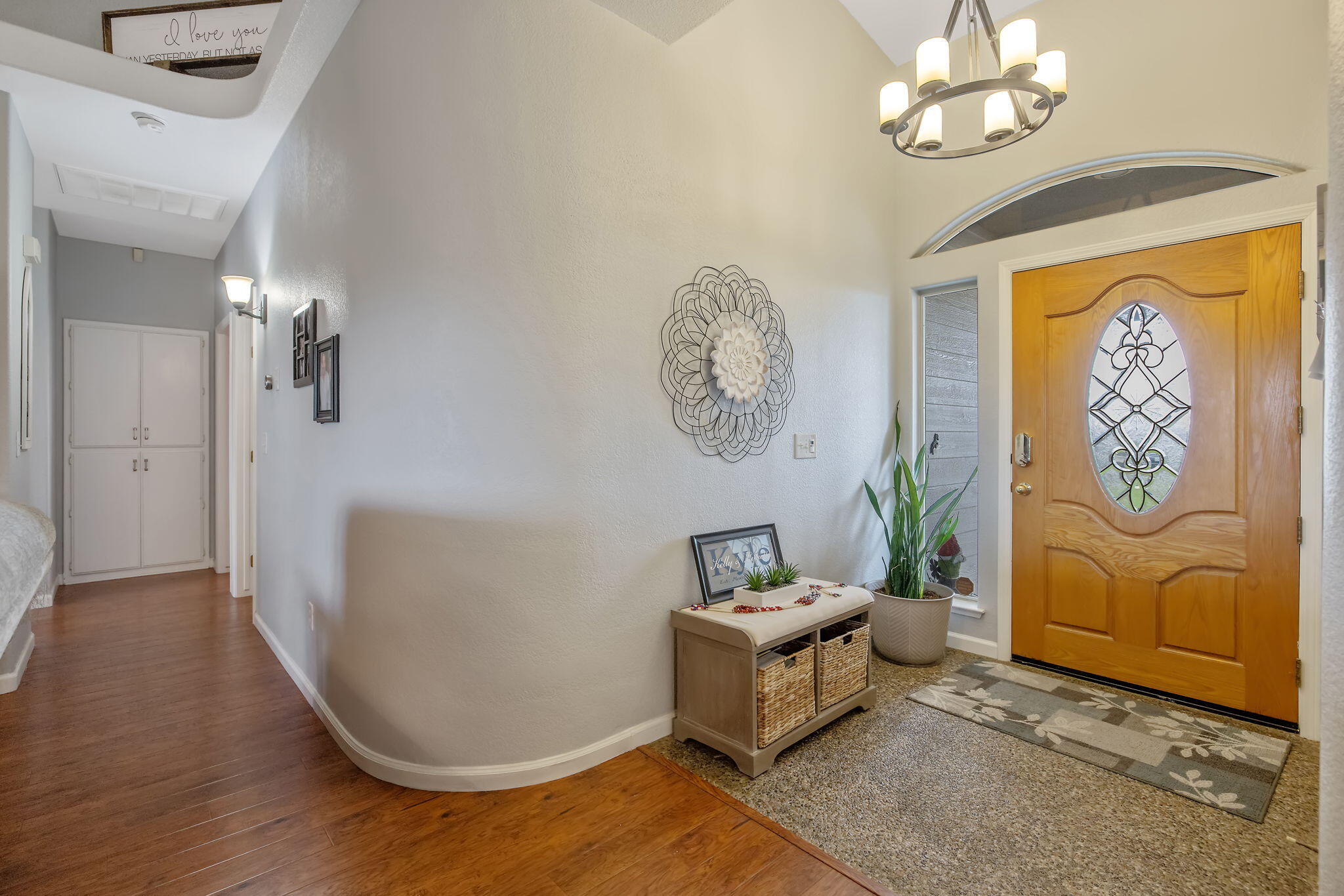 2622 W Prosperity Ave, Tulare, CA 93274