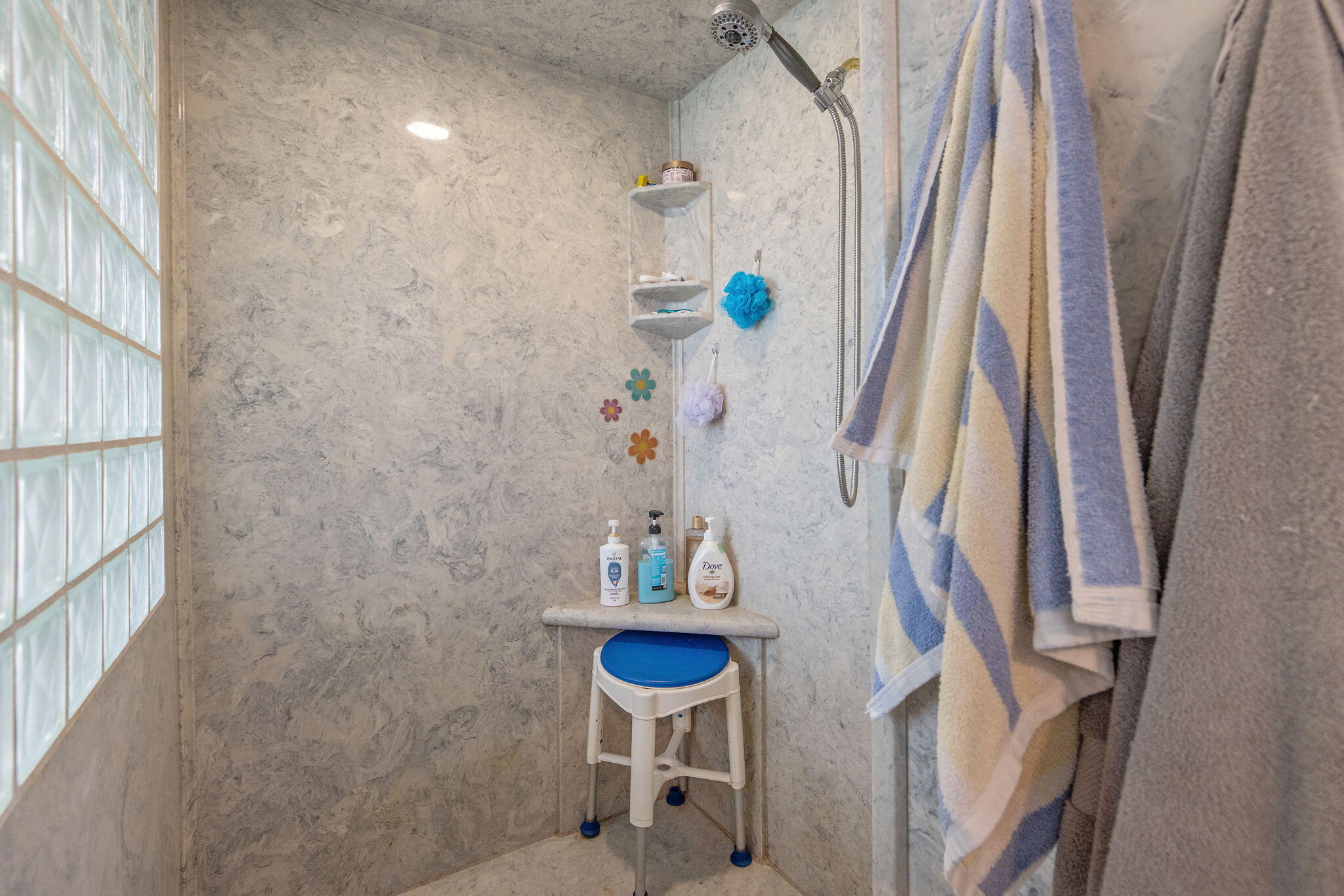 2622 W Prosperity Ave, Tulare, CA 93274