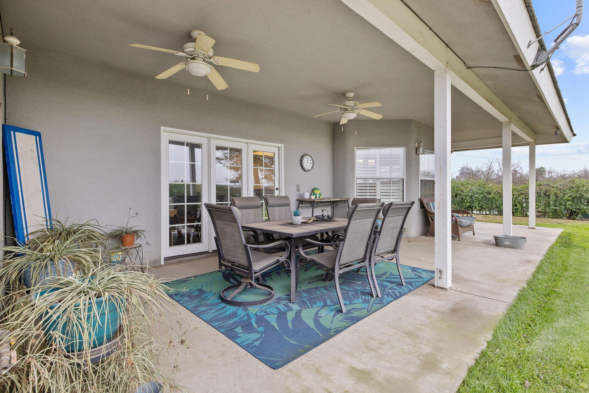 2622 W Prosperity Ave, Tulare, CA 93274