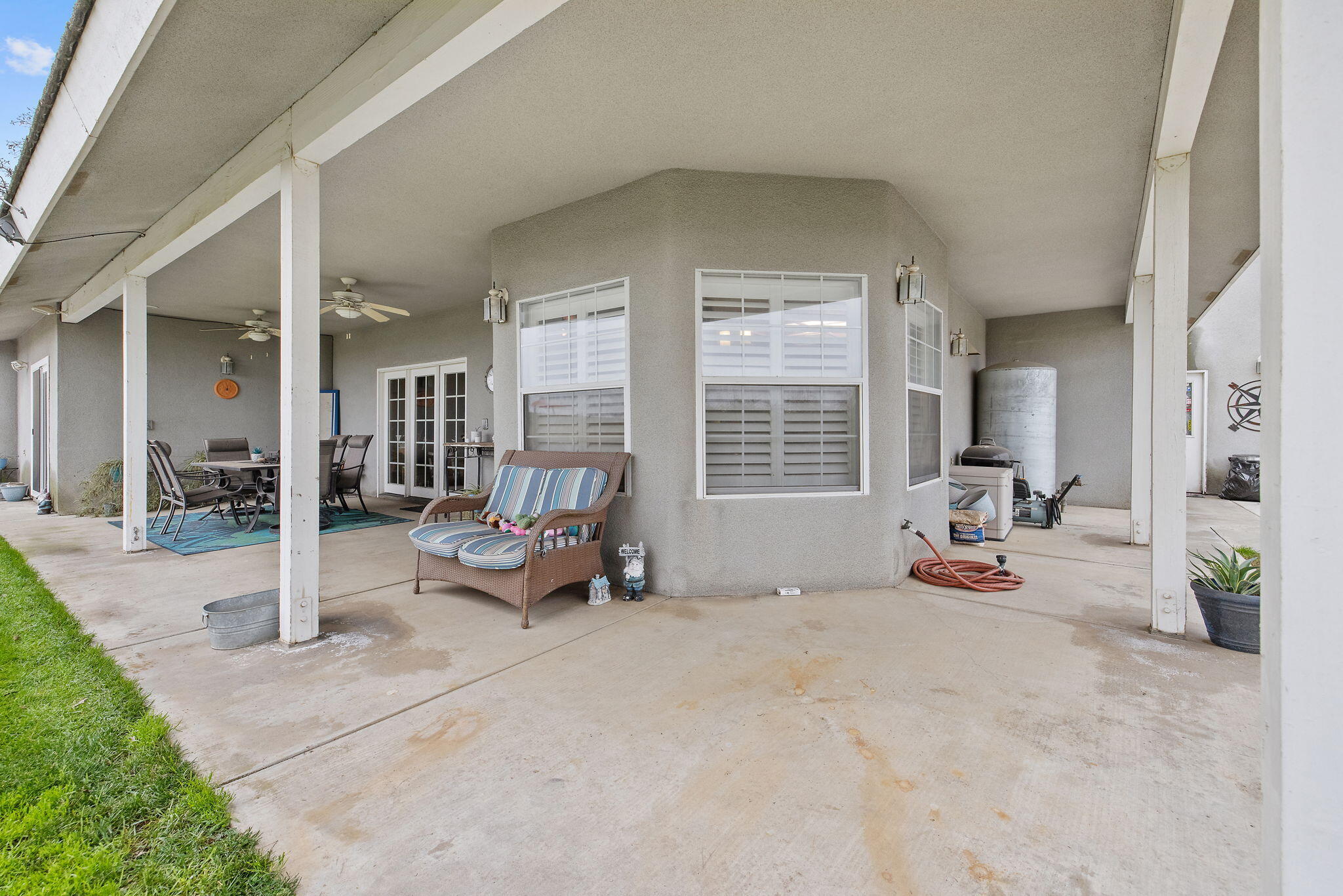 2622 W Prosperity Ave, Tulare, CA 93274