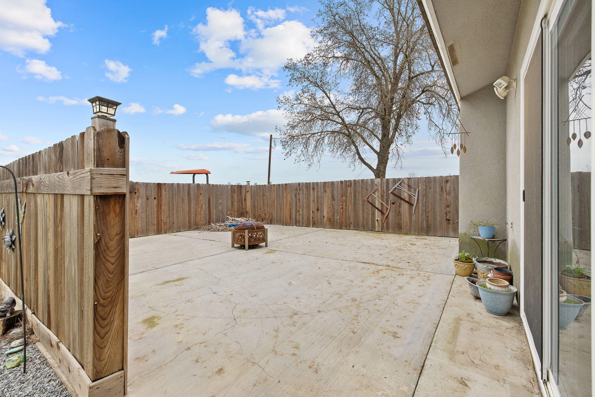 2622 W Prosperity Ave, Tulare, CA 93274