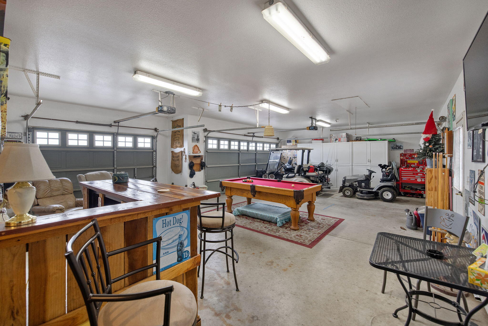 2622 W Prosperity Ave, Tulare, CA 93274