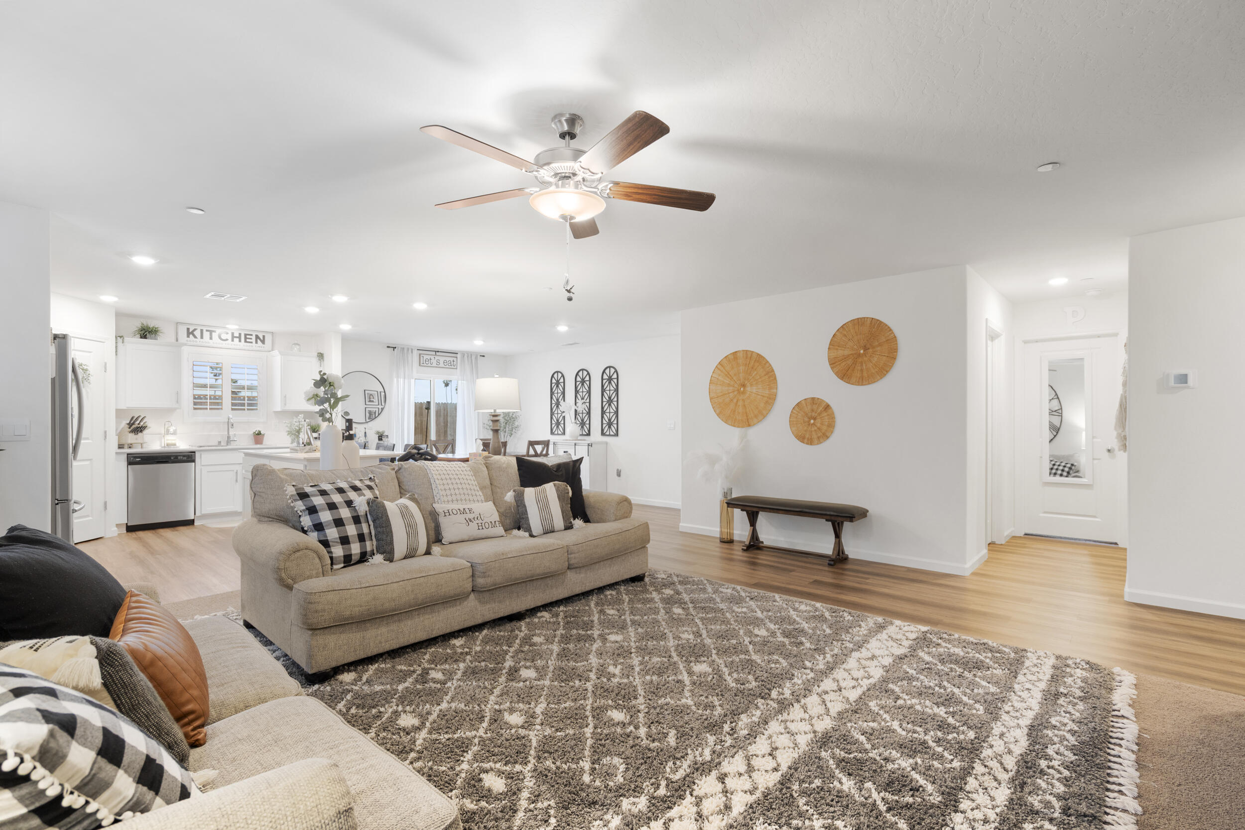 2367 Sawgrass Ave, Tulare, CA 93274