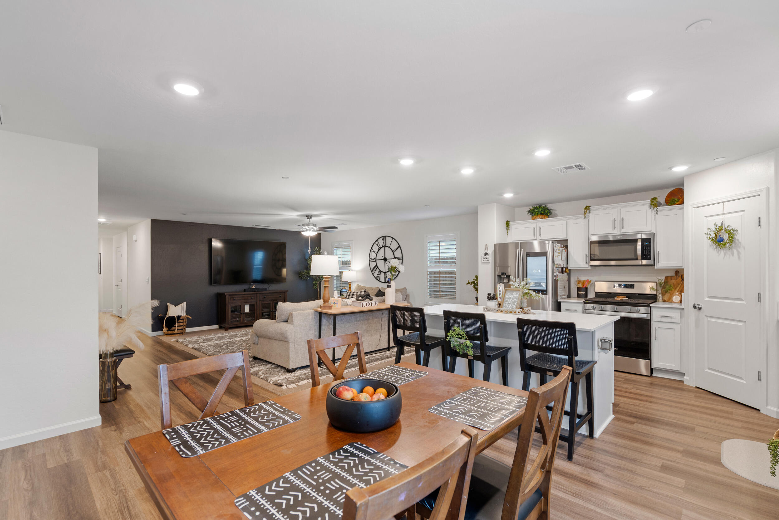 2367 Sawgrass Ave, Tulare, CA 93274