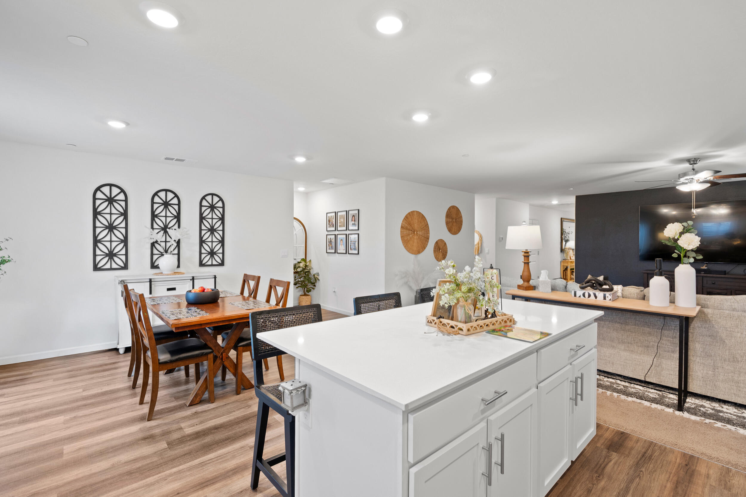 2367 Sawgrass Ave, Tulare, CA 93274