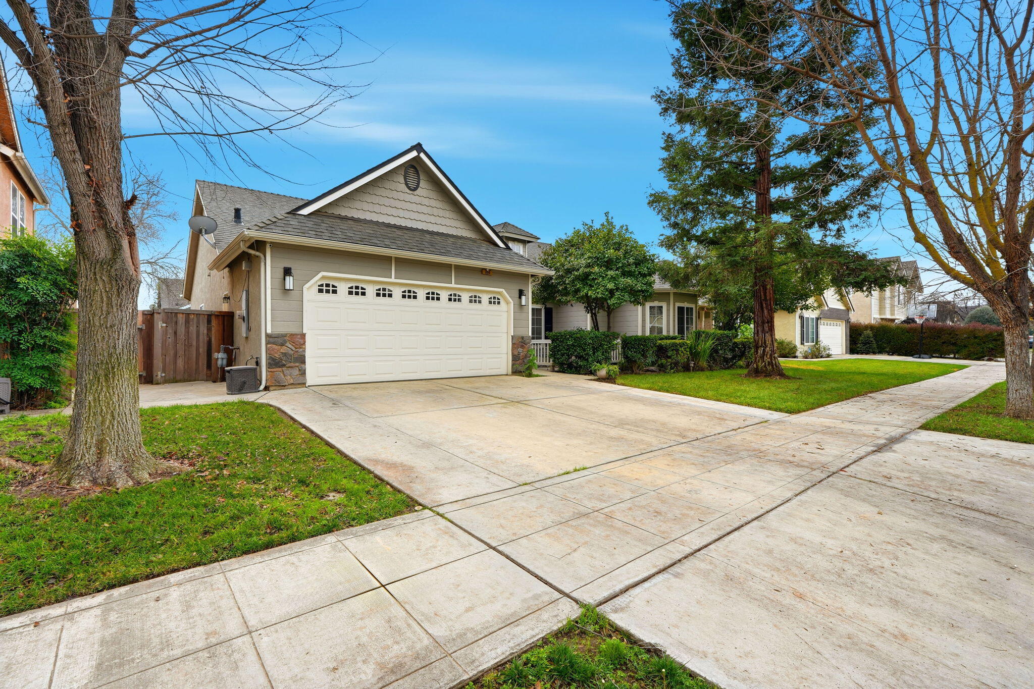 255 E Shimzu Ave, Reedley, CA 93654