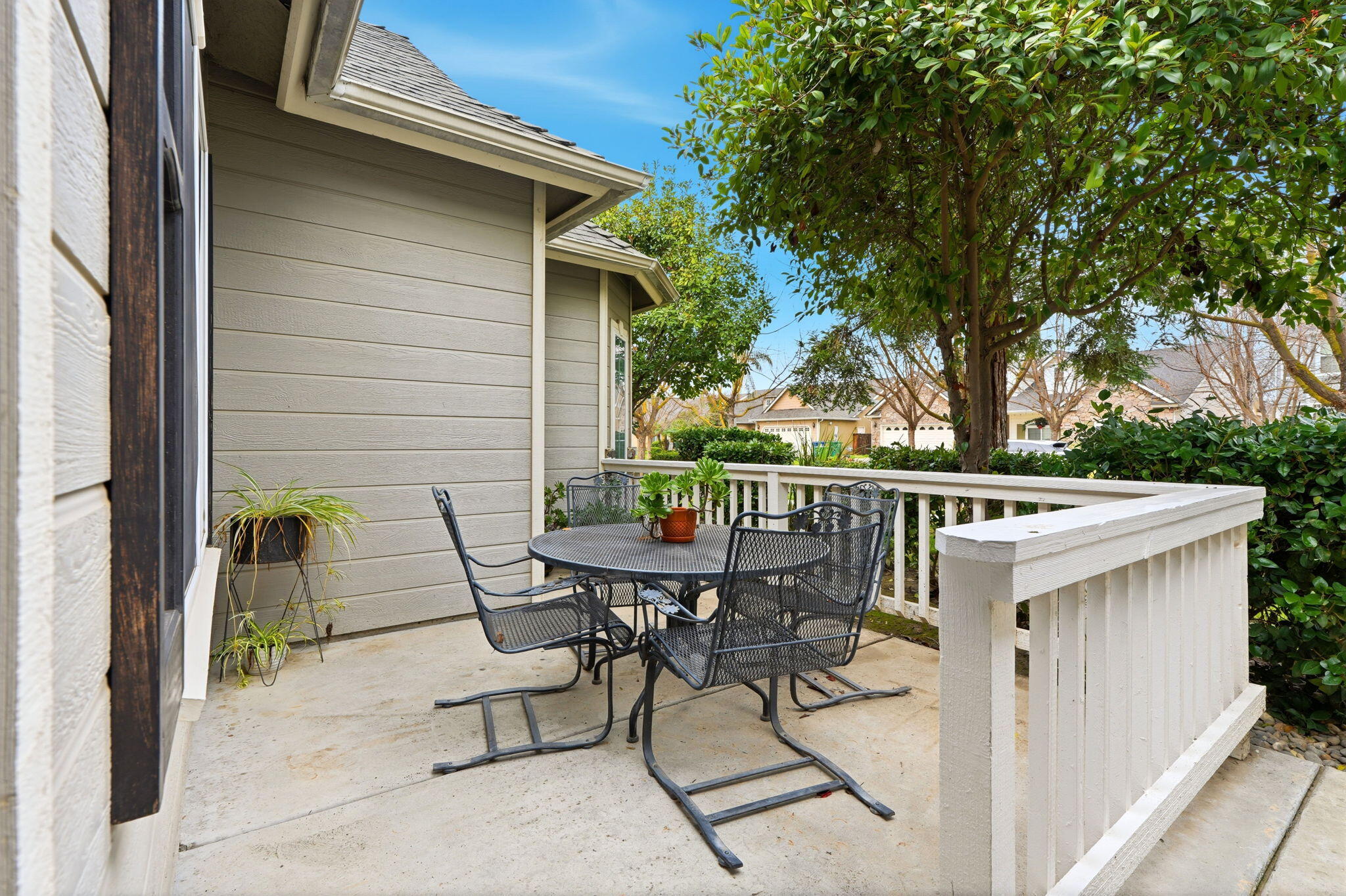 255 E Shimzu Ave, Reedley, CA 93654