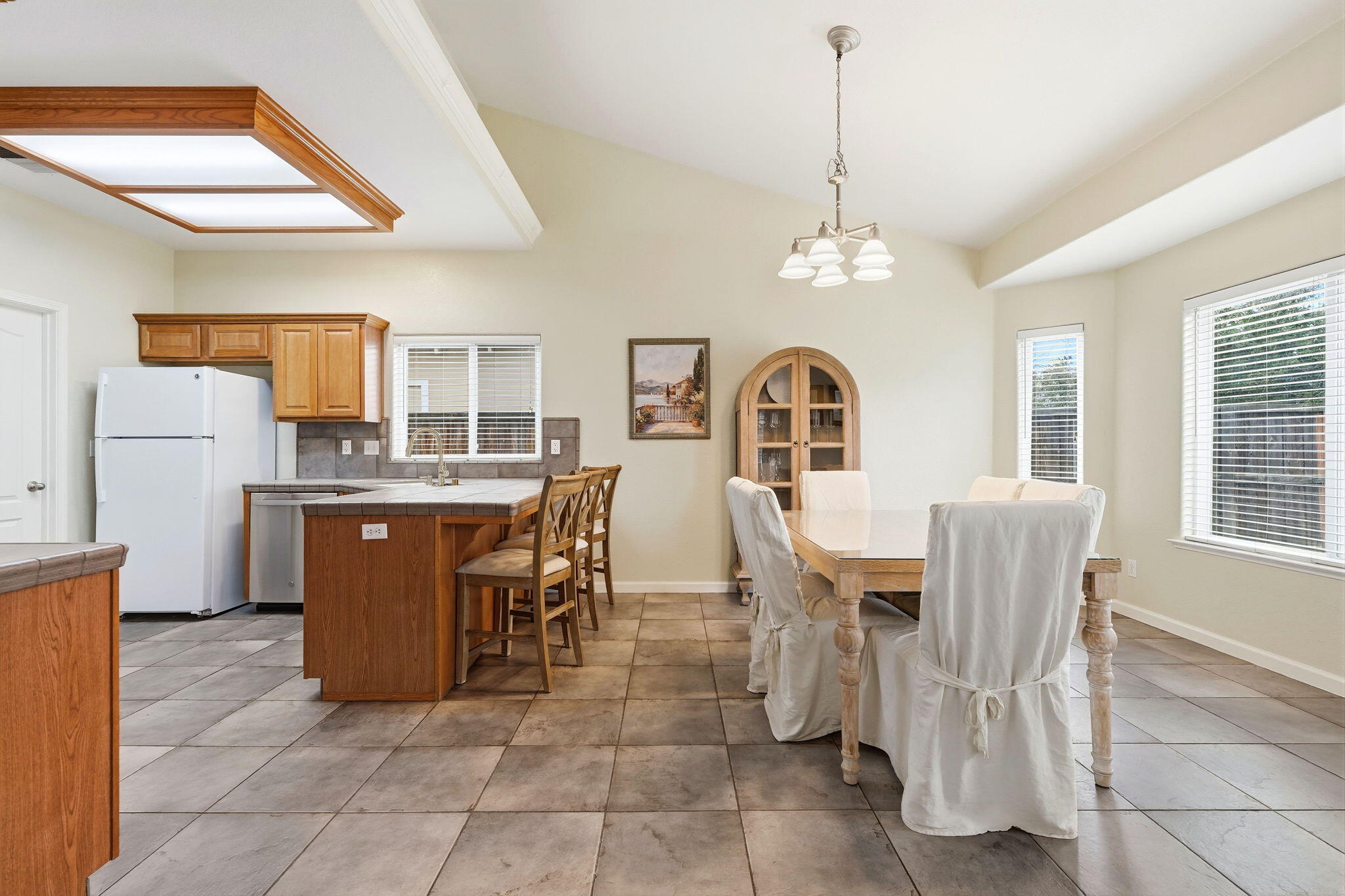 255 E Shimzu Ave, Reedley, CA 93654