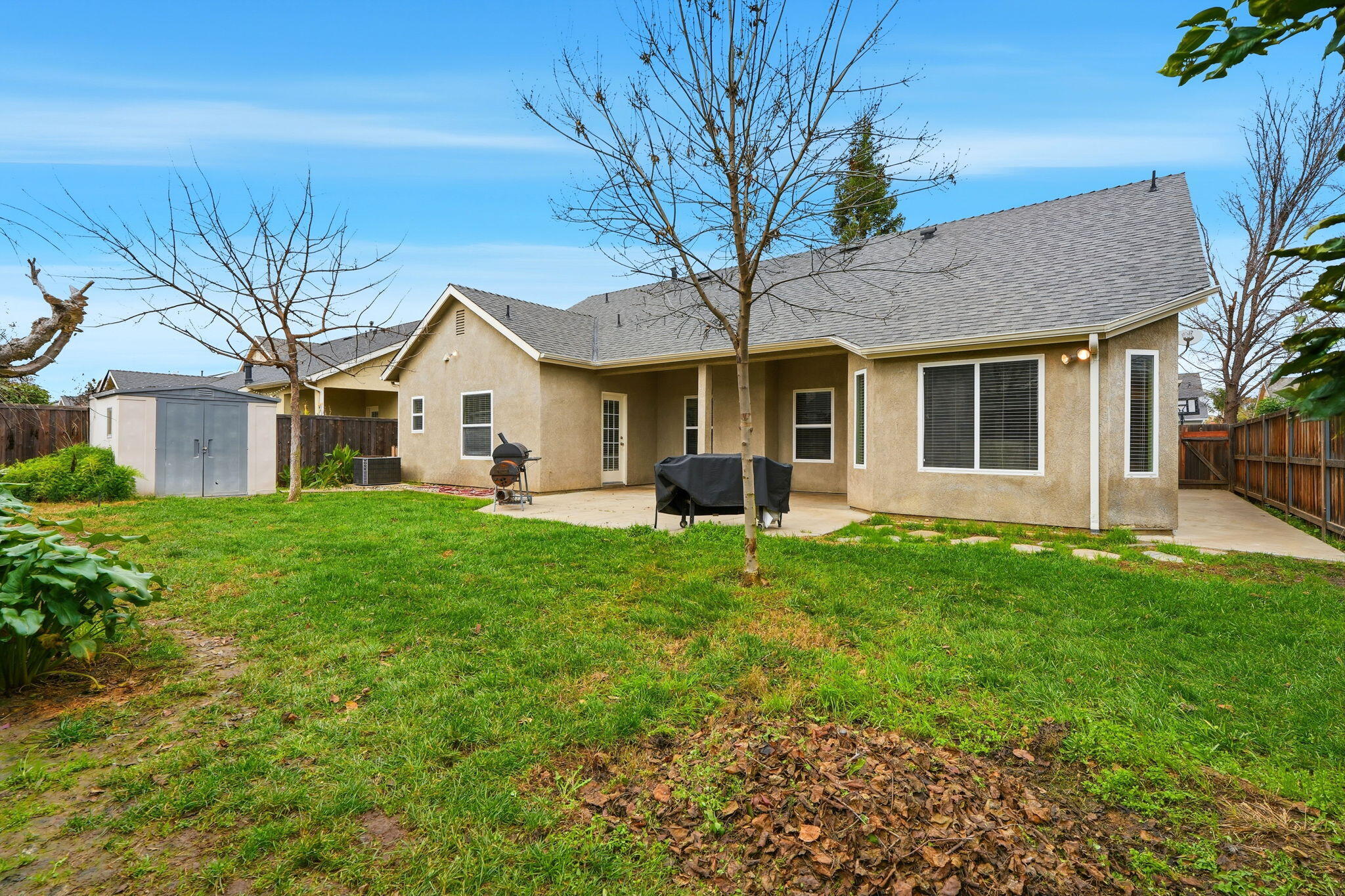 255 E Shimzu Ave, Reedley, CA 93654