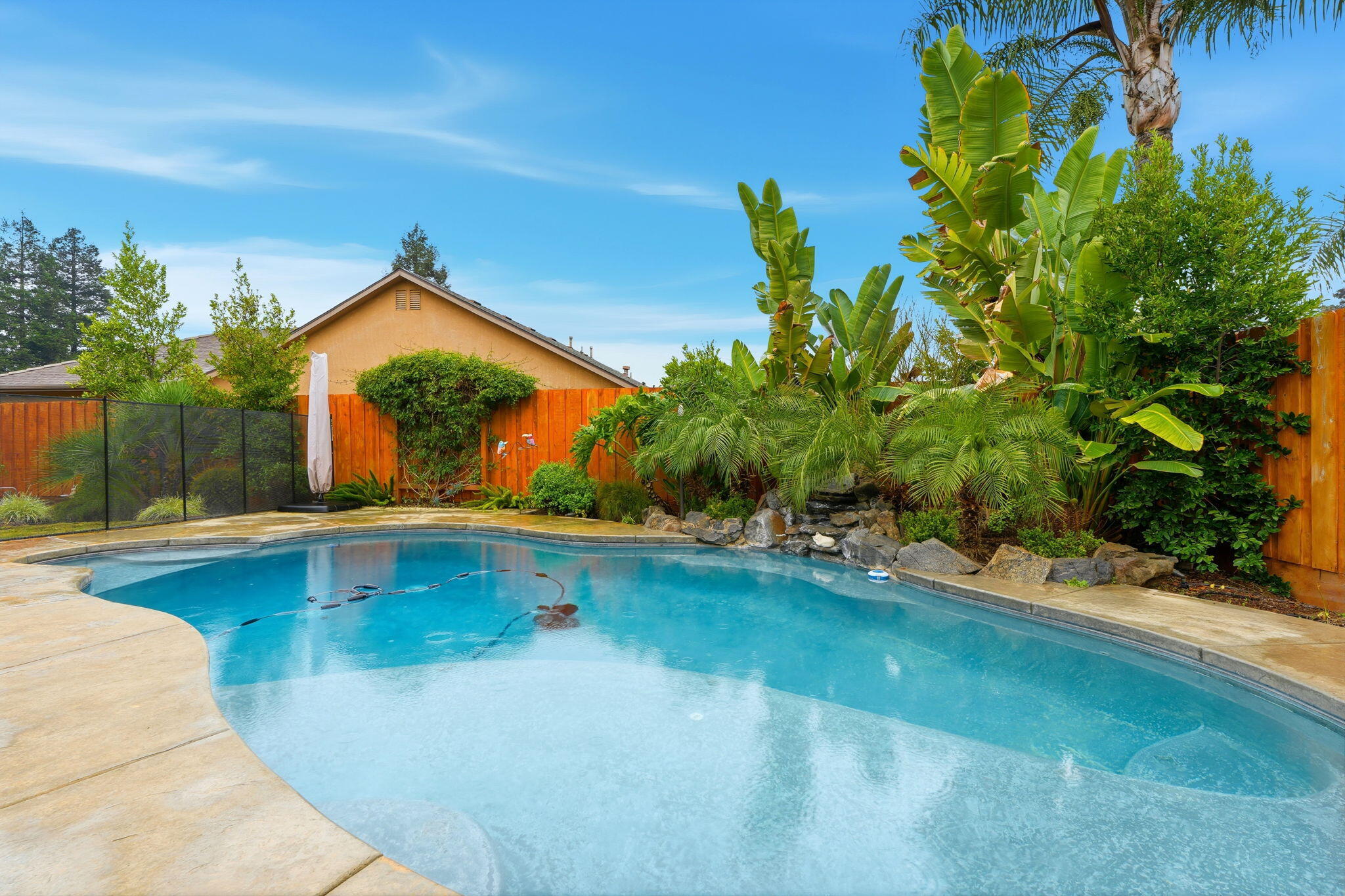 731 Sheffield Ave, Exeter, CA 93221